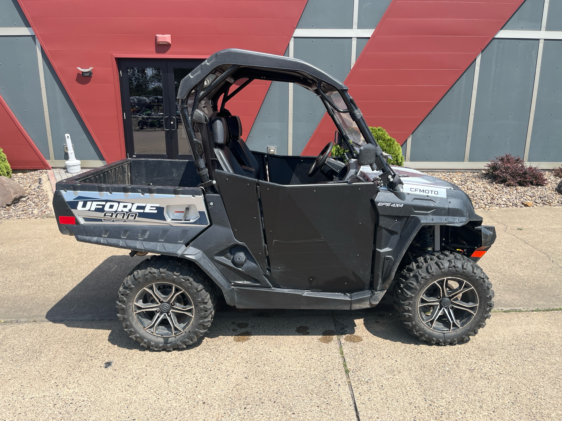 2022 CFMOTO UForce 800 in Mineral Wells, West Virginia - Photo 5