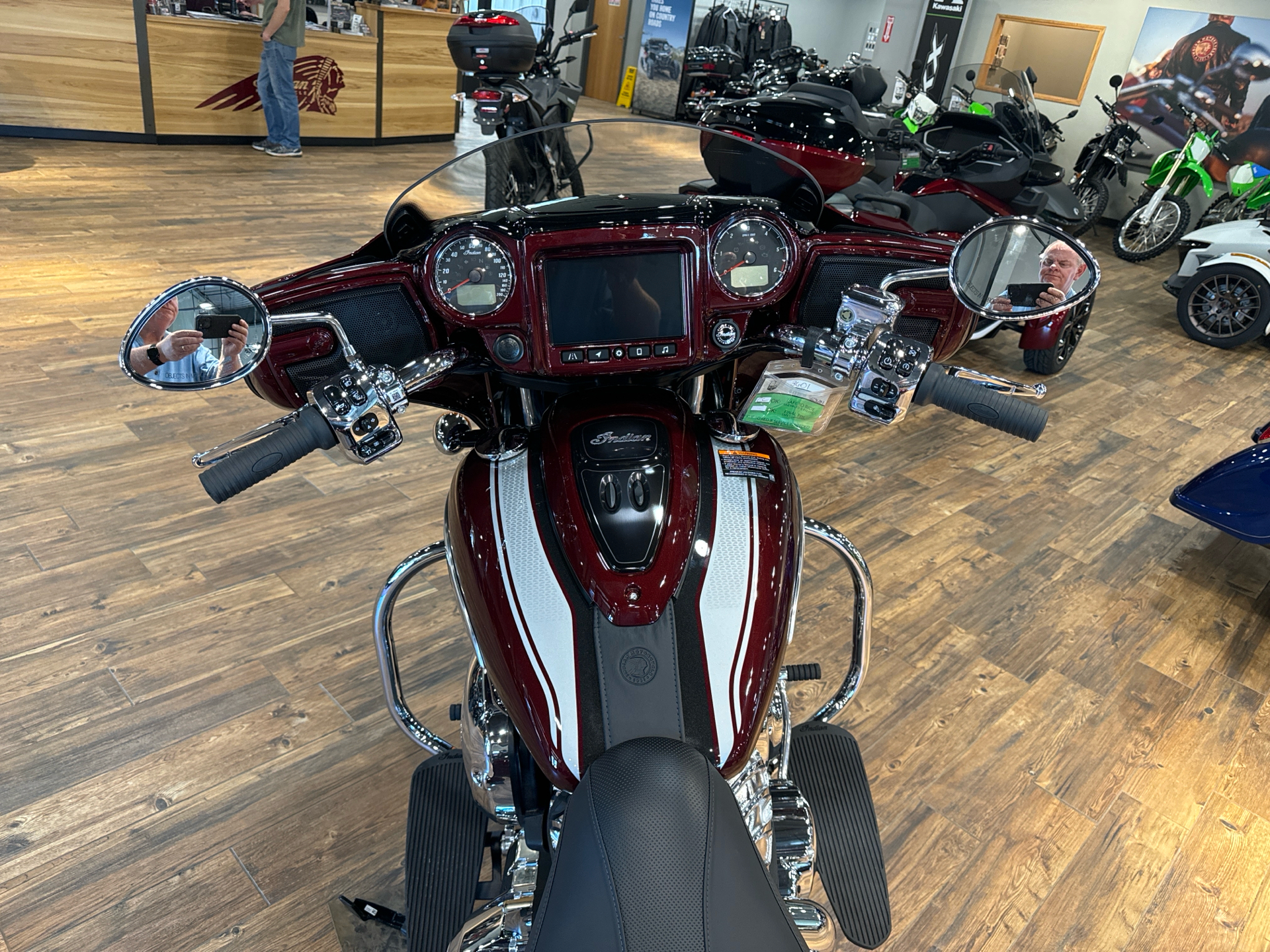 2024 Indian Motorcycle Chieftain® Limited in Mineral Wells, West Virginia - Photo 8