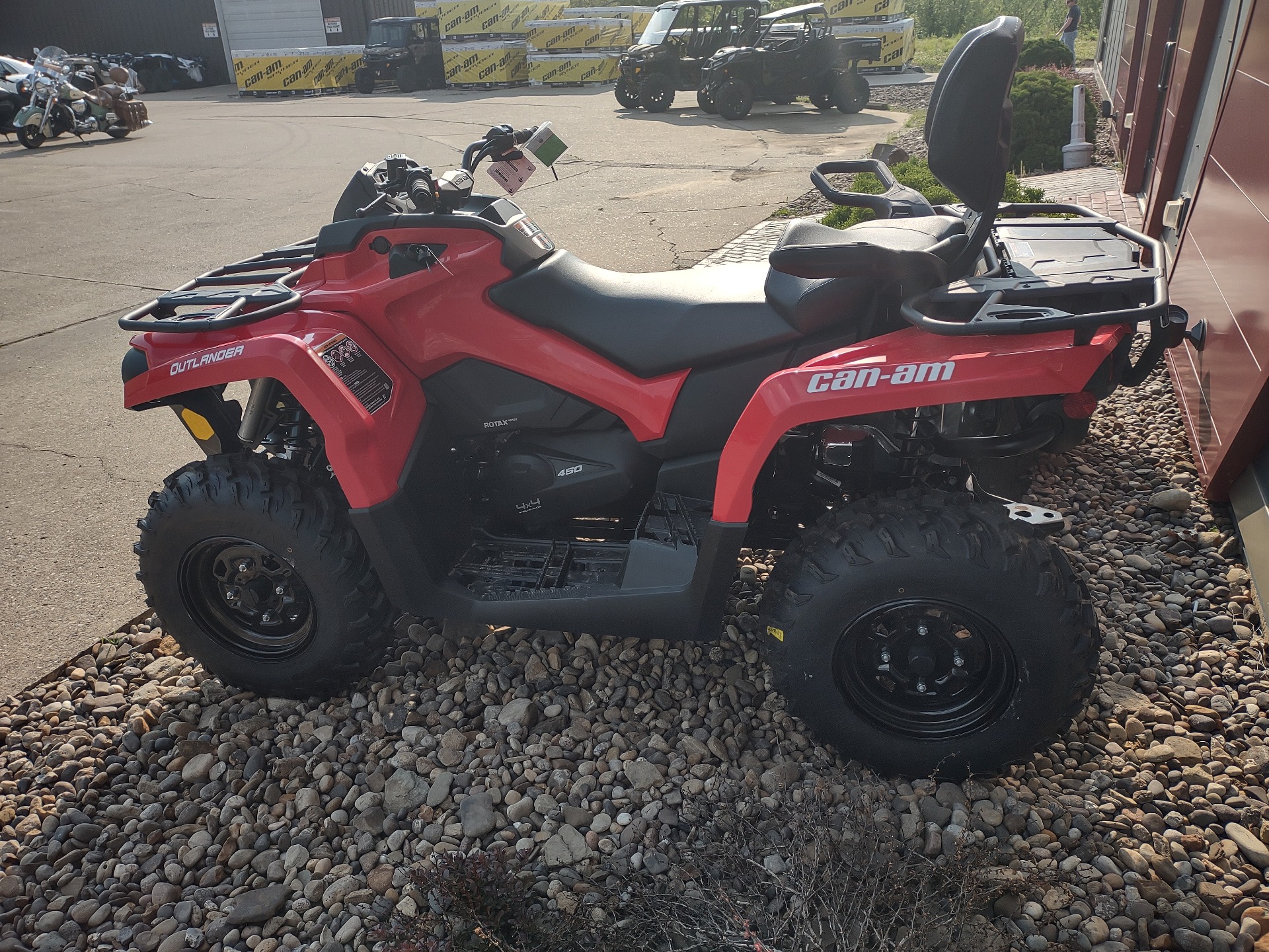 2023 Can-Am Outlander MAX 450 in Mineral Wells, West Virginia - Photo 5