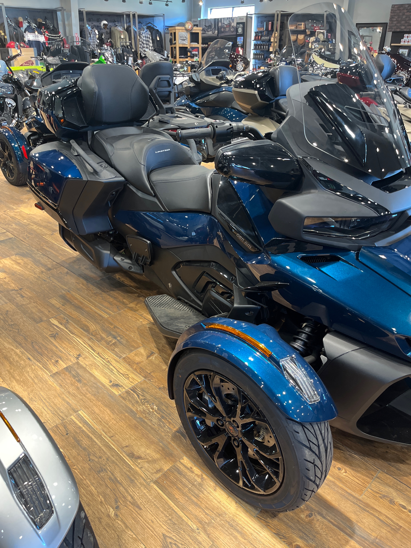 2022 Can-Am Spyder RT Limited in Mineral Wells, West Virginia - Photo 3