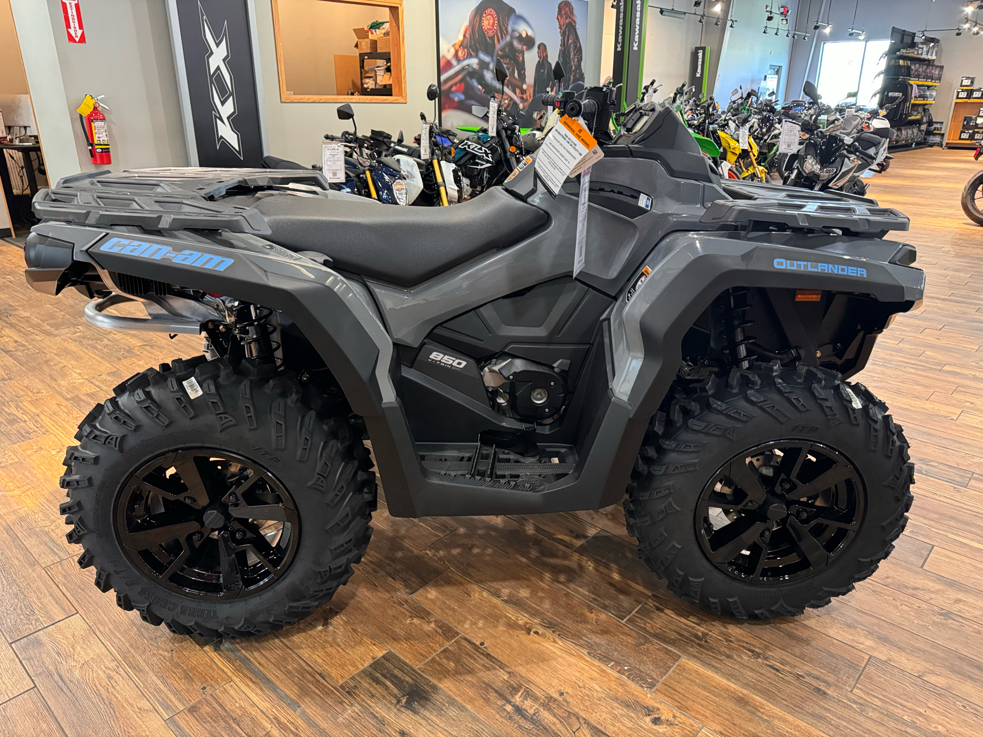 2024 Can-Am Outlander DPS 850 in Mineral Wells, West Virginia - Photo 1