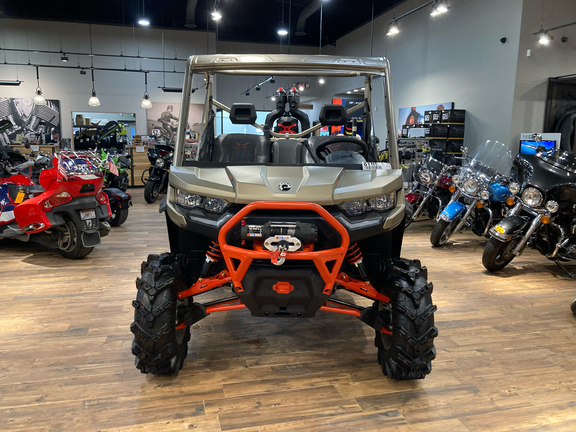 2022 Can-Am Defender X MR HD10 in Mineral Wells, West Virginia - Photo 2
