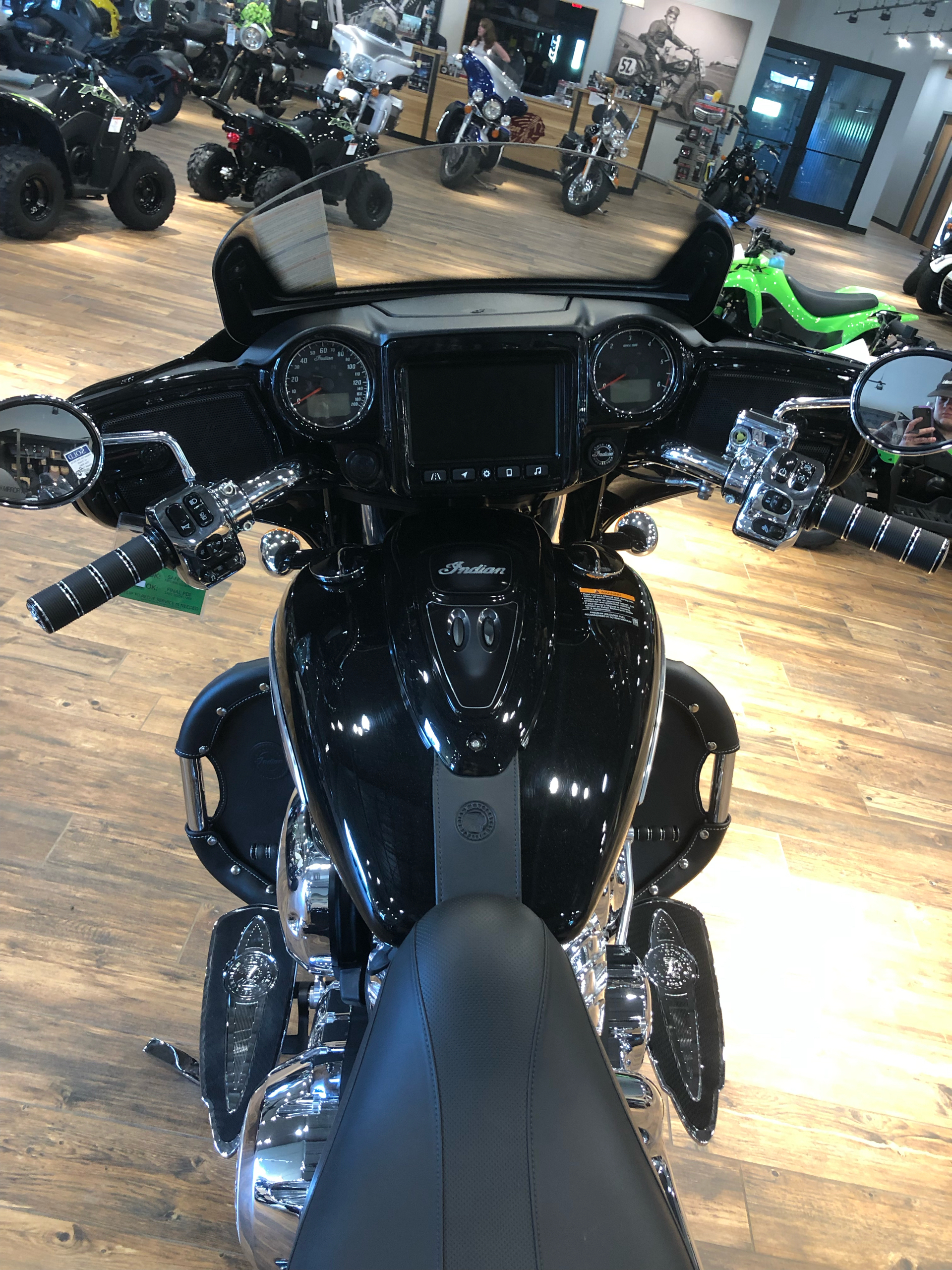 2021 Indian Chieftain® Limited in Mineral Wells, West Virginia - Photo 2