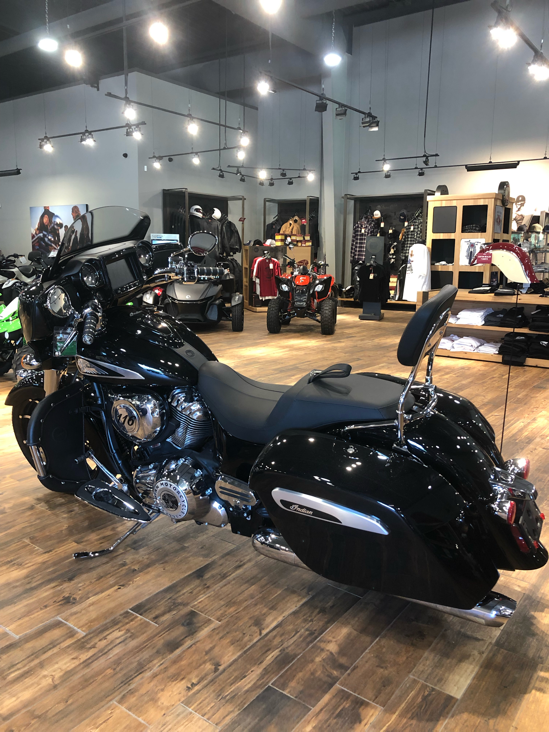 2021 Indian Chieftain® Limited in Mineral Wells, West Virginia - Photo 3