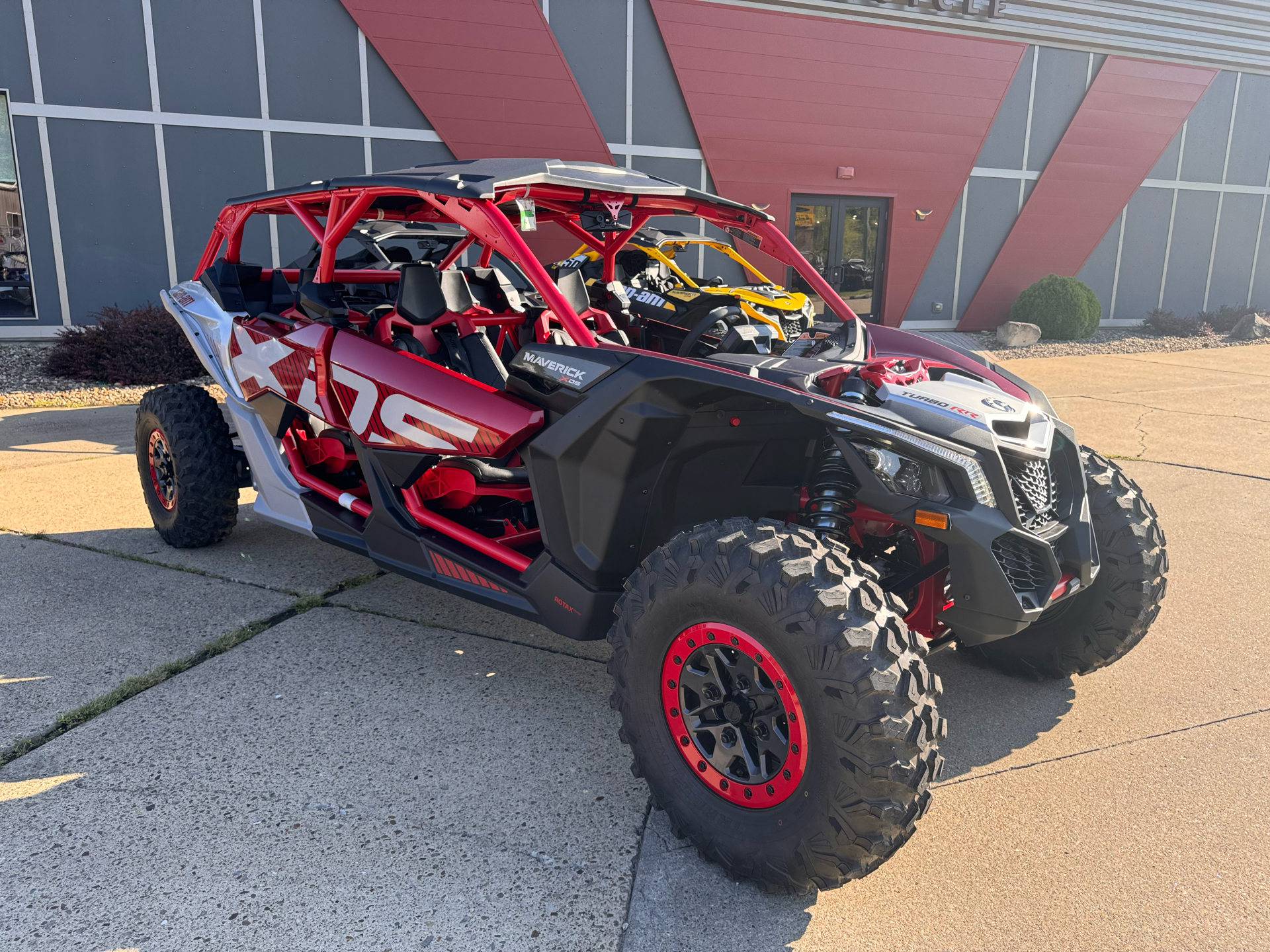 2025 Can-Am Maverick X3 MAX X DS Turbo RR in Mineral Wells, West Virginia - Photo 6