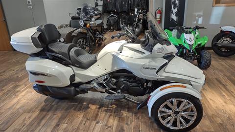 2017 Can-Am Spyder F3 Limited in Mineral Wells, West Virginia - Photo 2