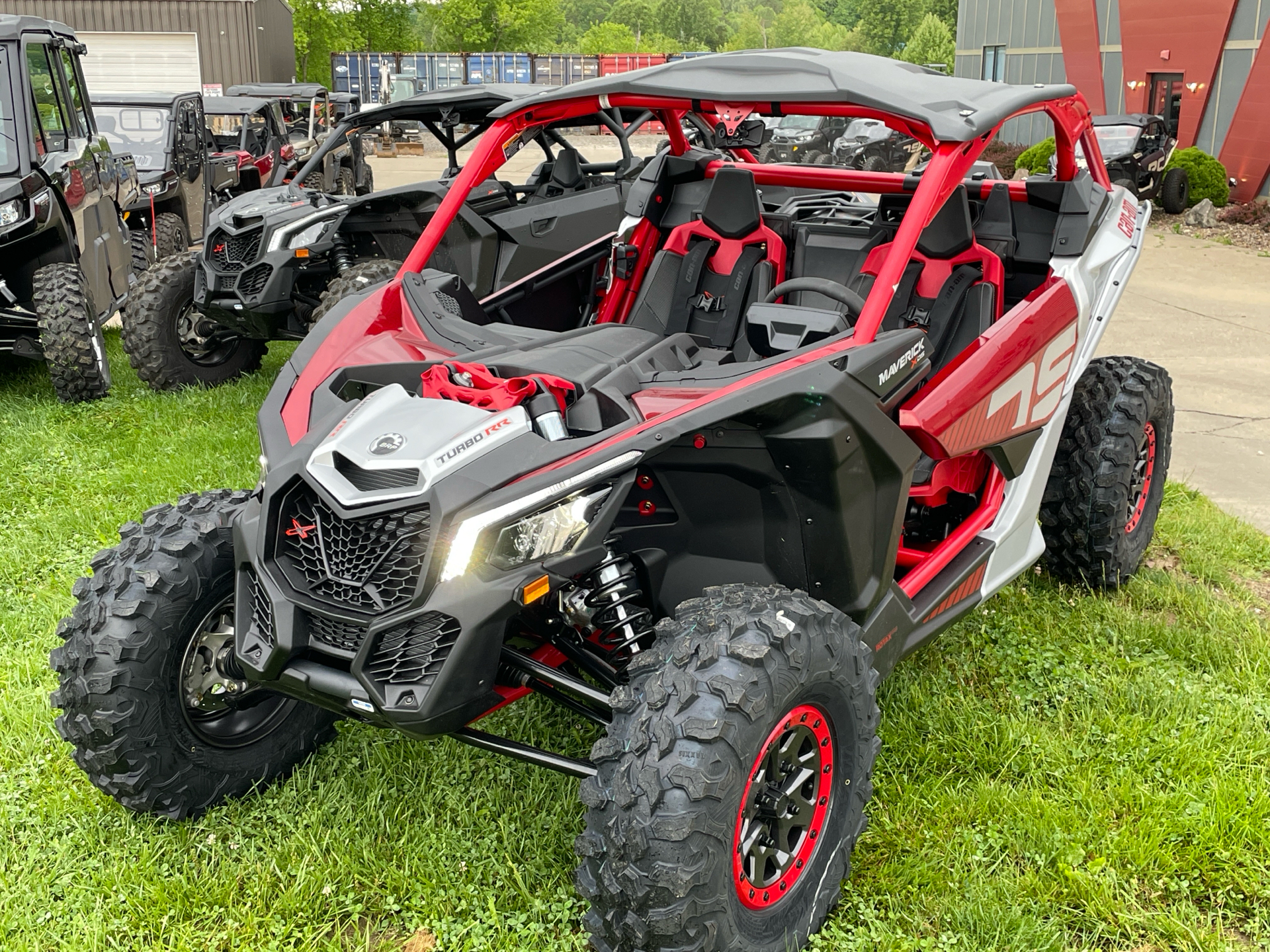 2024 Can-Am Maverick X3 X DS Turbo RR in Mineral Wells, West Virginia - Photo 2