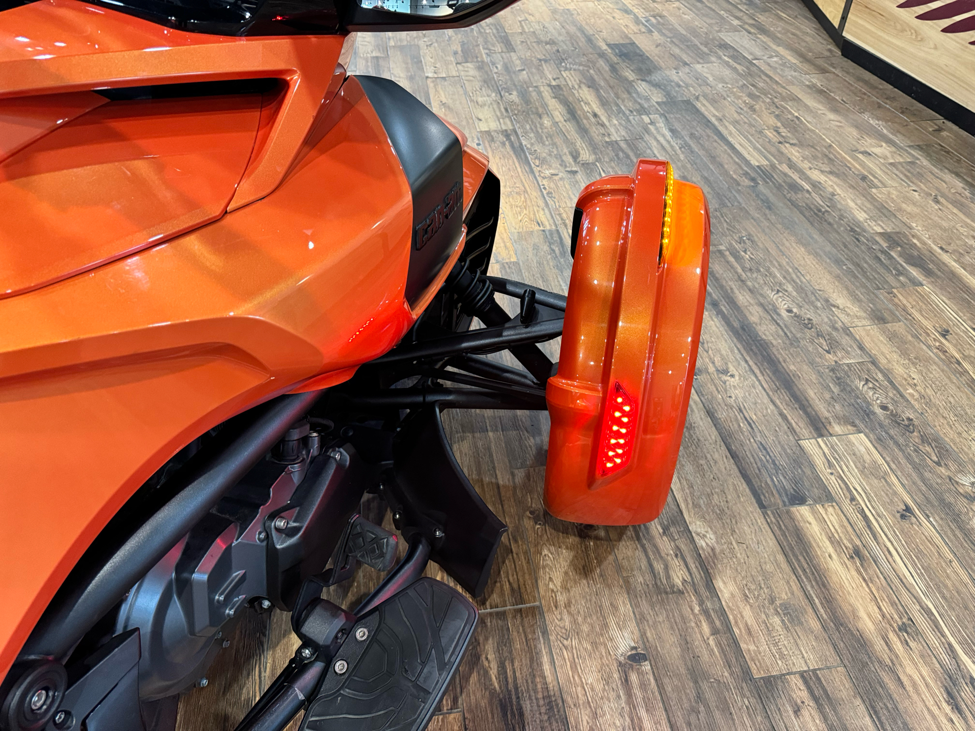 2019 Can-Am Spyder F3 Limited in Mineral Wells, West Virginia - Photo 11