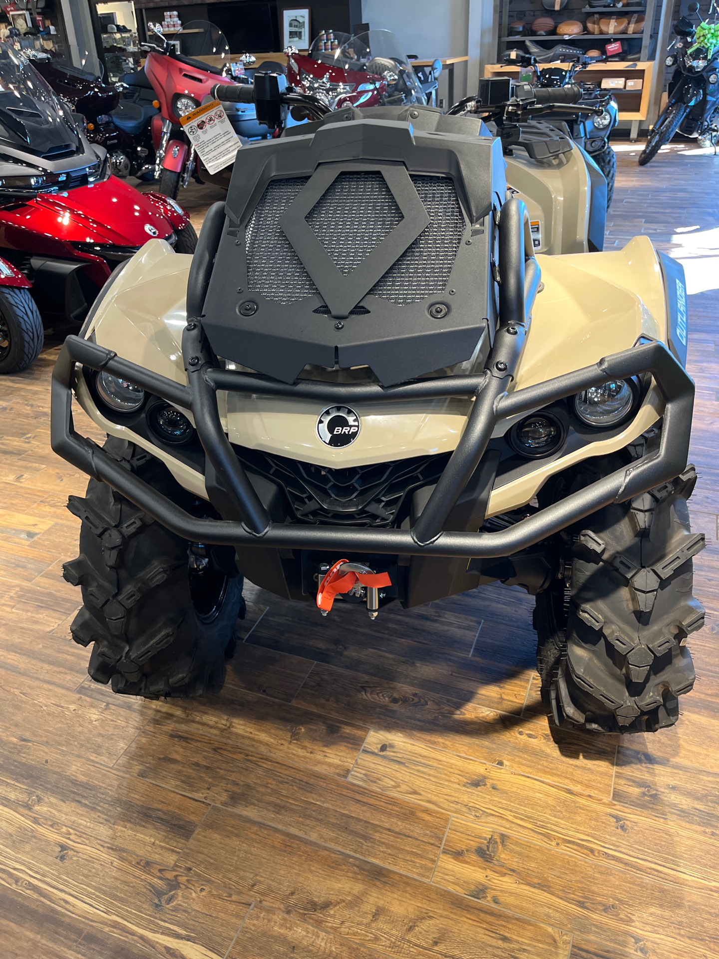 2022 Can-Am Outlander X MR 1000R in Mineral Wells, West Virginia - Photo 2