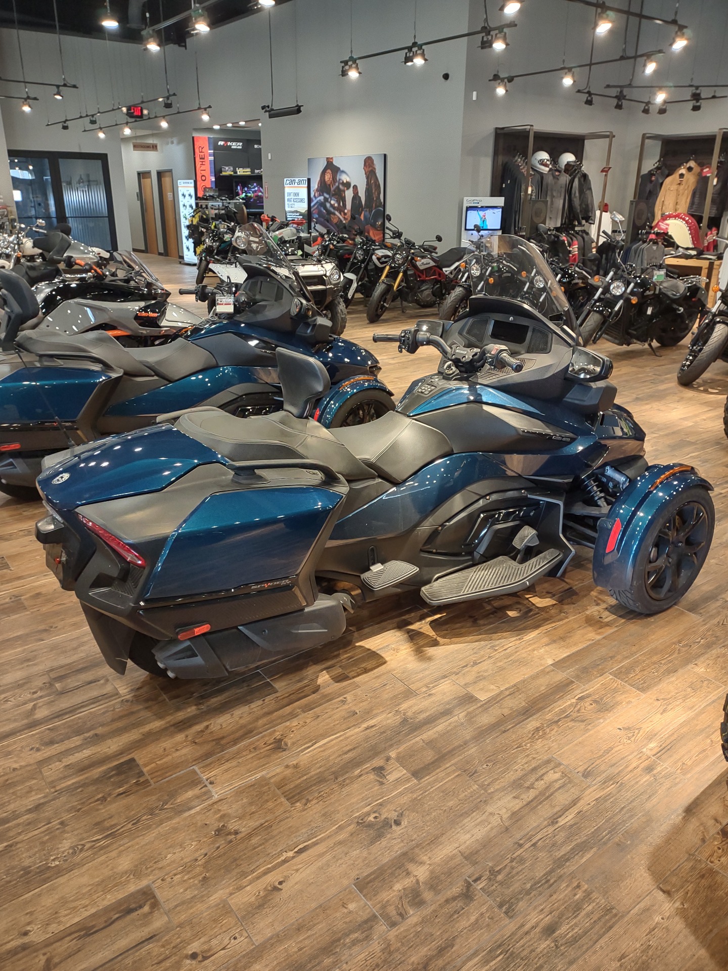 2020 Can-Am Spyder RT in Mineral Wells, West Virginia - Photo 5