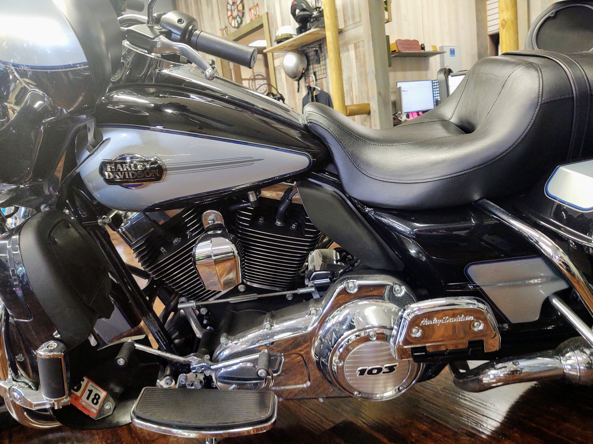 2013 Harley-Davidson Ultra Classic® Electra Glide® in Pensacola, Florida - Photo 9