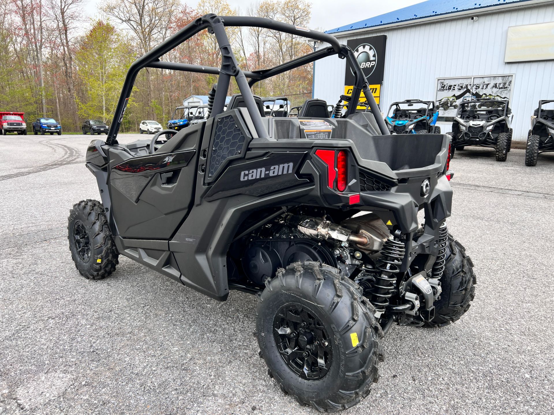 2023 Can-Am Maverick Trail DPS 1000 in Rockton, Pennsylvania - Photo 2