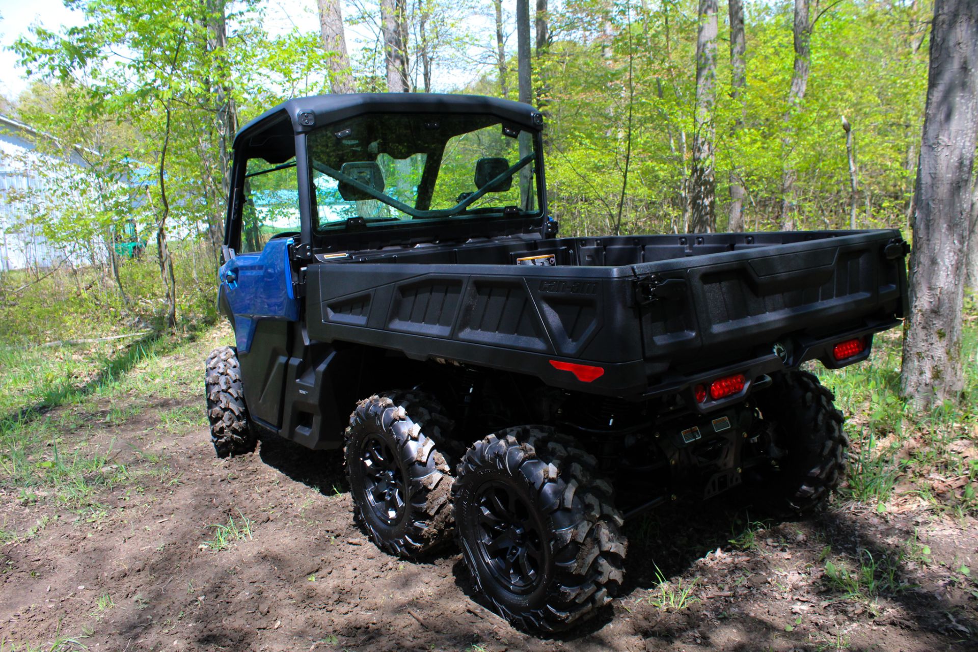 2023 Can-Am Defender 6x6 XT HD10 in Rockton, Pennsylvania - Photo 3