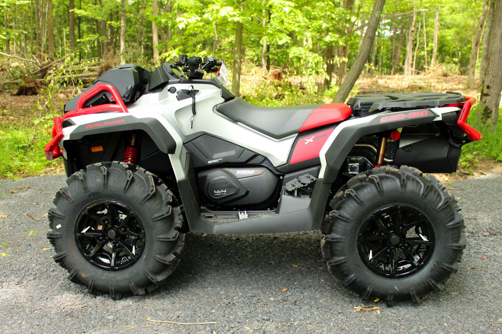 2024 Can-Am Outlander X MR 1000R in Rockton, Pennsylvania - Photo 2