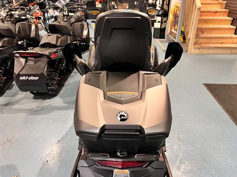 2023 Ski-Doo Grand Touring Limited 900 ACE Turbo R ES Silent Ice Track II 1.25 w/ 7.8 in. LCD Display in Rockton, Pennsylvania - Photo 10