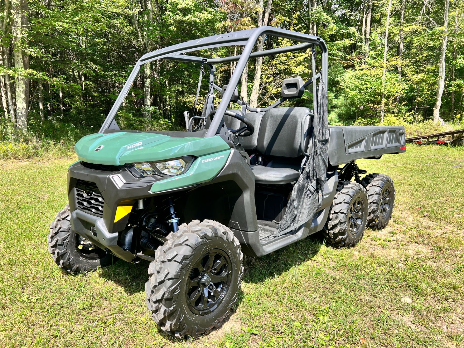 2023 Can-Am Defender 6x6 DPS HD10 in Rockton, Pennsylvania - Photo 2