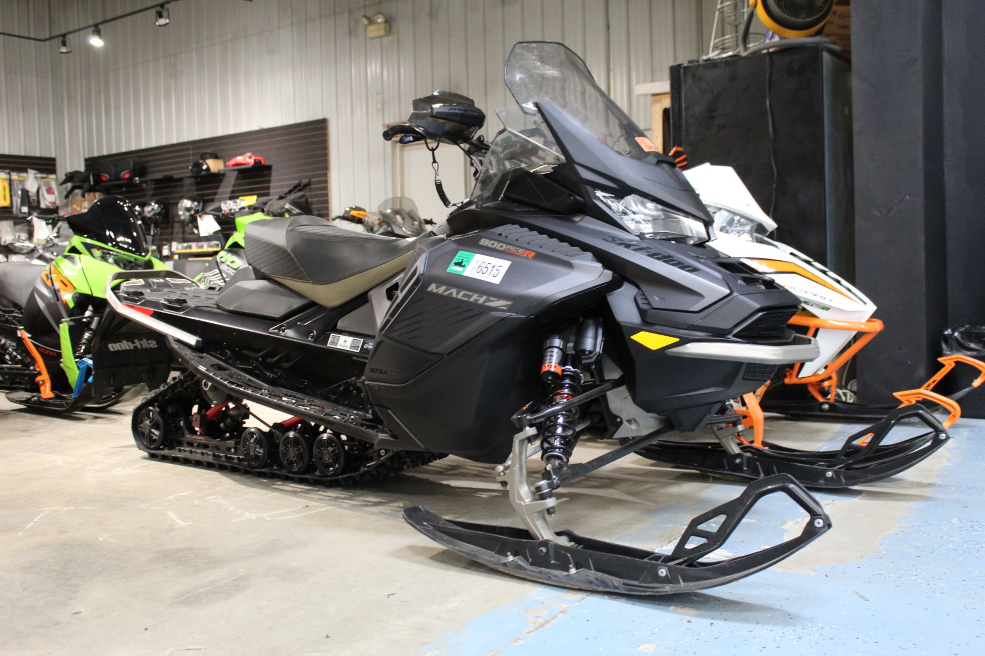 2022 Ski-Doo Mach Z 900 ACE Turbo R ES w/ Smart-Shox, RipSaw 2-ply 1.25 w/ Premium Color Display in Rockton, Pennsylvania - Photo 2