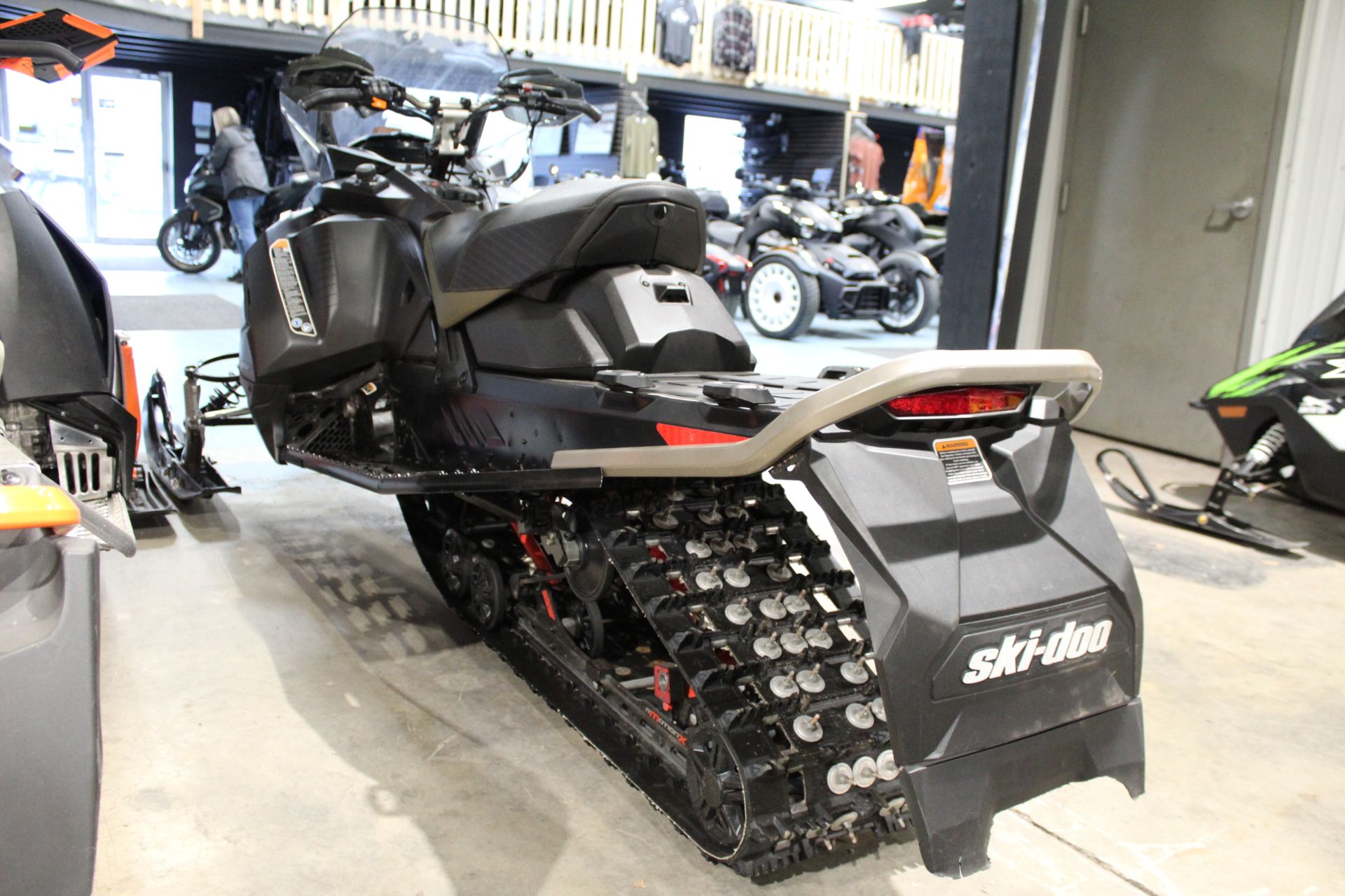 2022 Ski-Doo Mach Z 900 ACE Turbo R ES w/ Smart-Shox, RipSaw 2-ply 1.25 w/ Premium Color Display in Rockton, Pennsylvania - Photo 4