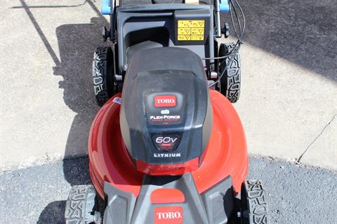 Toro Stripe 21 in. 60V Max Self-Propelled - 5.0Ah Battery/Charger Included in Clearfield, Pennsylvania - Photo 5