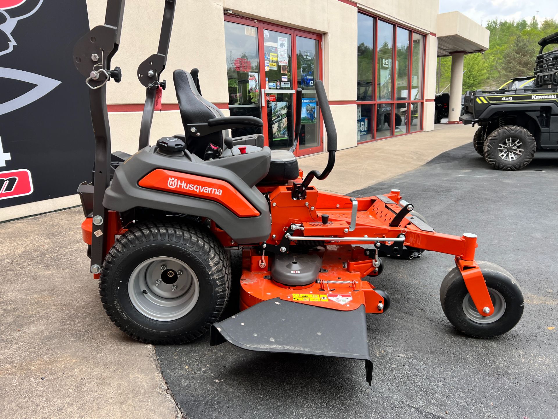 2023 Husqvarna Power Equipment Z454 54 in. Kawasaki FX Series 22 hp in Clearfield, Pennsylvania - Photo 7