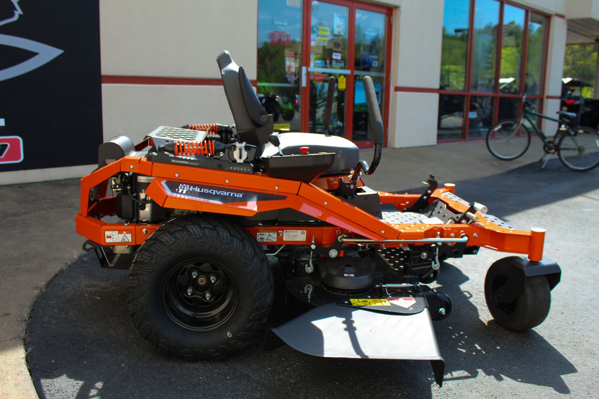 2024 Husqvarna Power Equipment Xcite Z375 54 in. Kohler 7000 Series Pro 26 hp in Clearfield, Pennsylvania - Photo 7