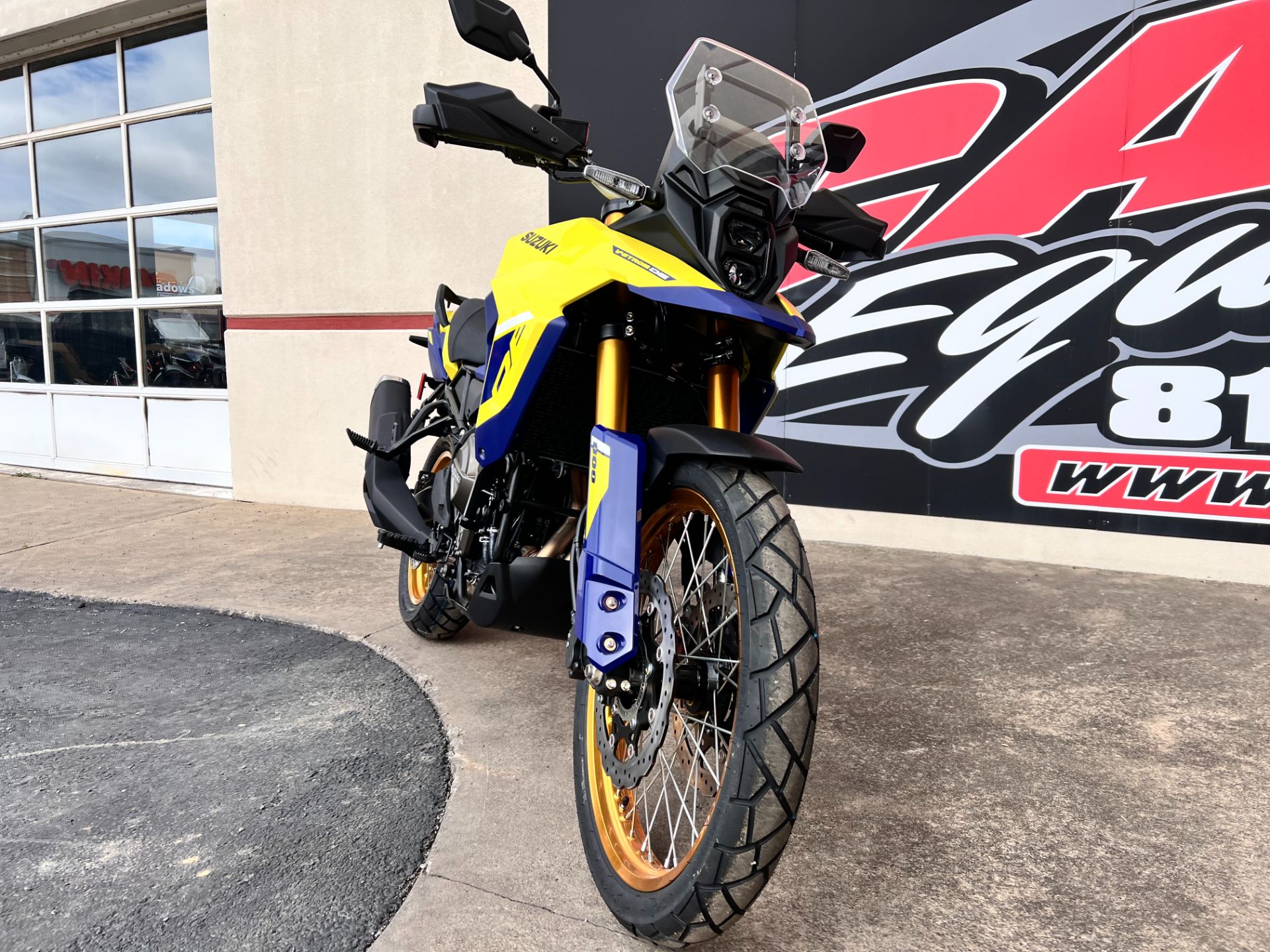 2024 Suzuki V-Strom 800DE in Clearfield, Pennsylvania - Photo 5