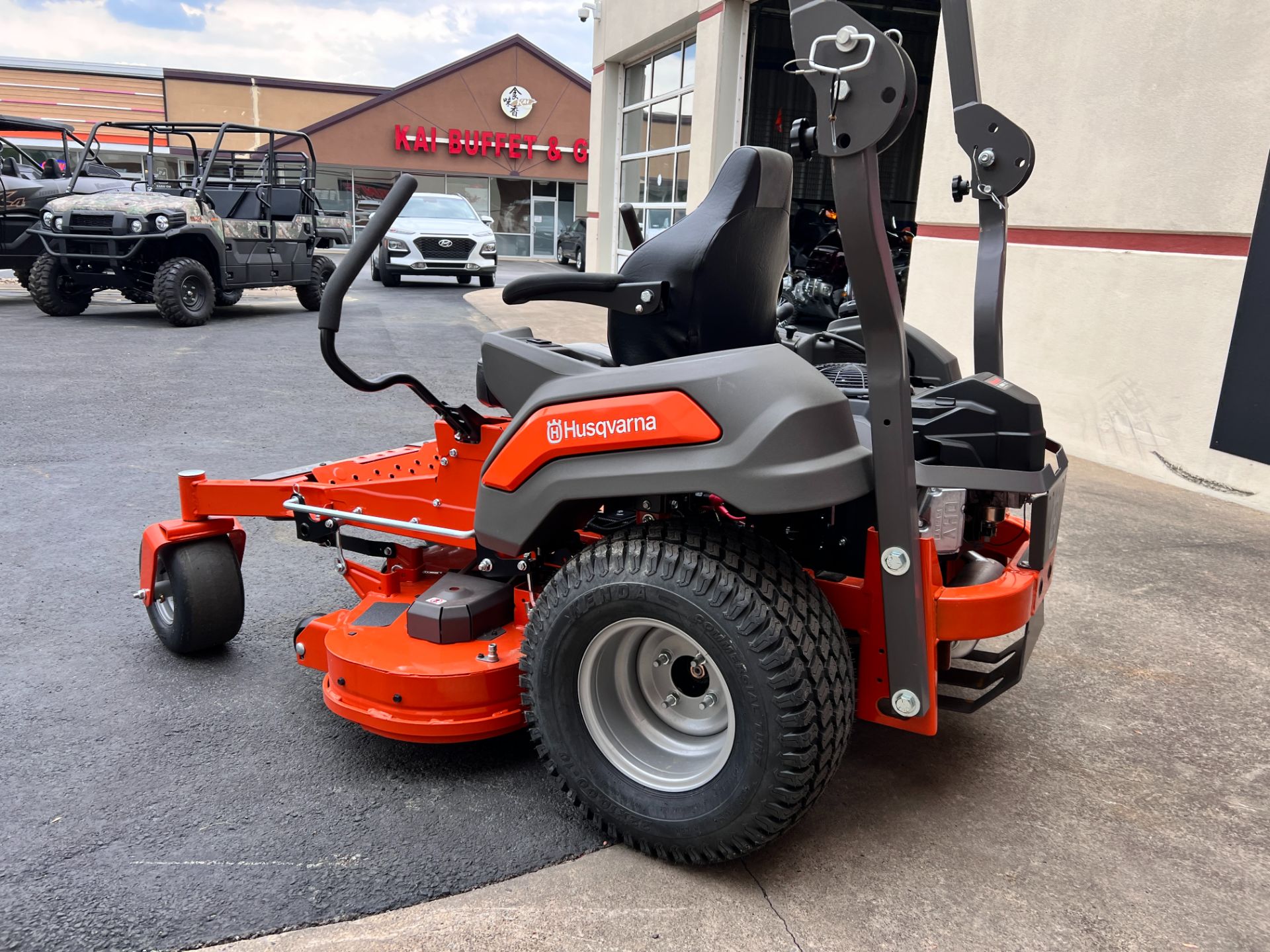 2023 Husqvarna Power Equipment Z448 48 in. Kawasaki FS Series 22 hp in Clearfield, Pennsylvania - Photo 5