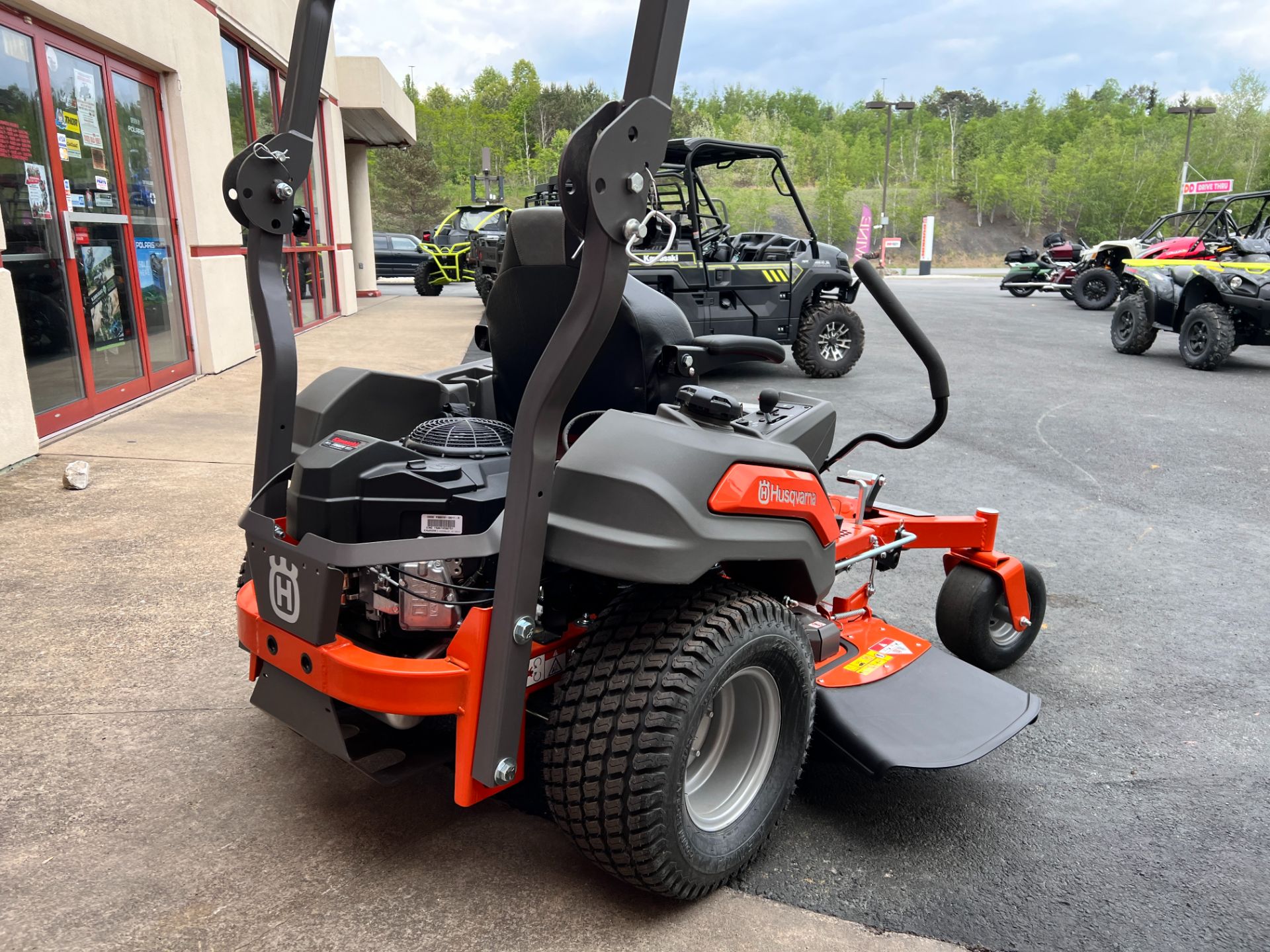 2023 Husqvarna Power Equipment Z448 48 in. Kawasaki FS Series 22 hp in Clearfield, Pennsylvania - Photo 8