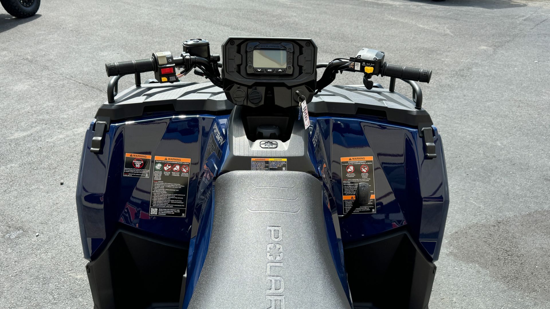 2025 Polaris Sportsman Touring 570 Premium in Clearfield, Pennsylvania - Photo 9