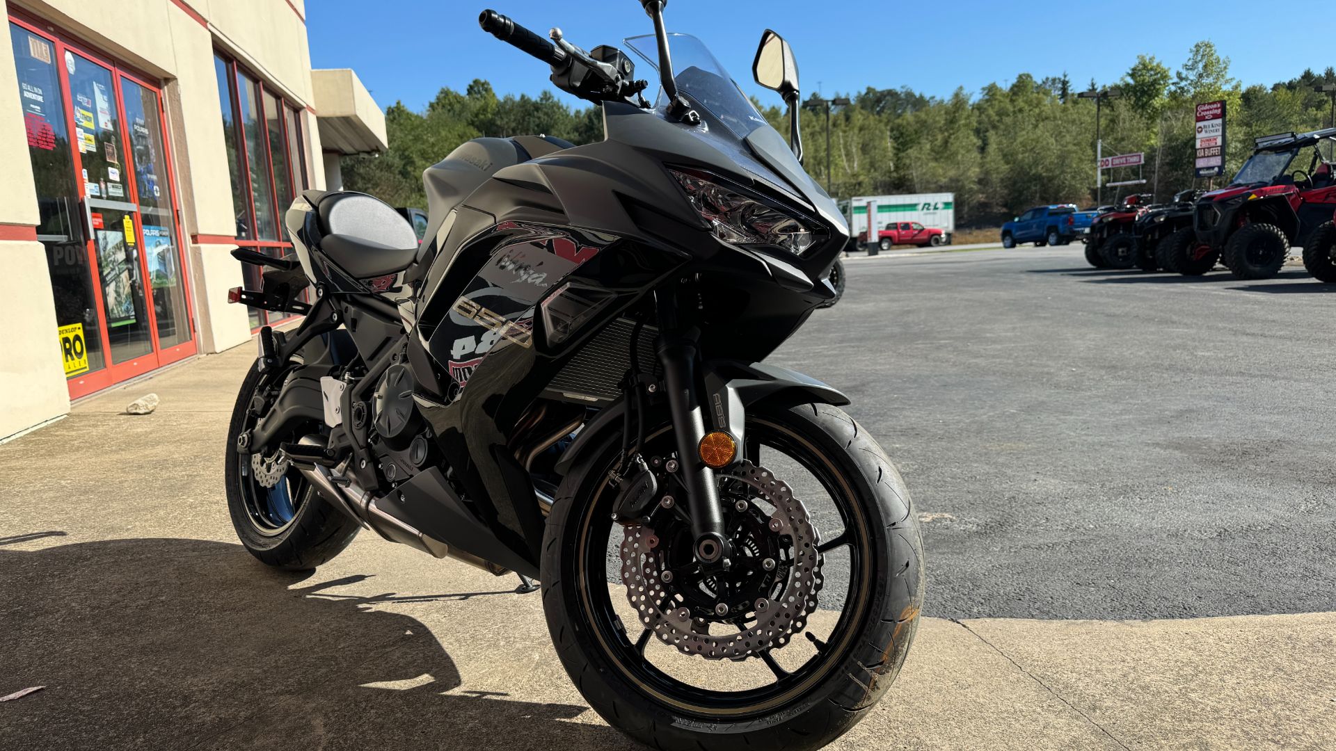 2024 Kawasaki Ninja 650 in Clearfield, Pennsylvania - Photo 6