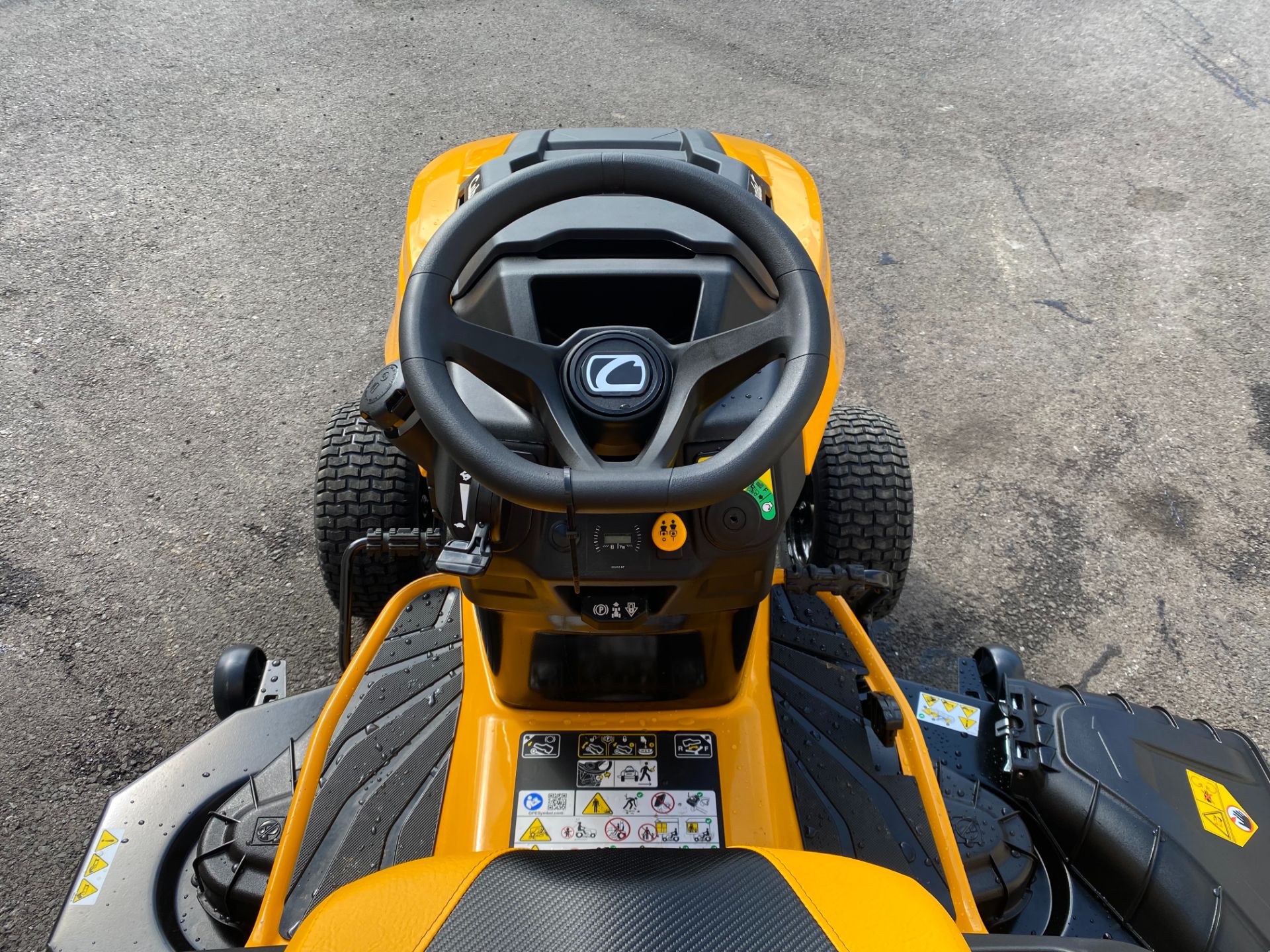 2023 Cub Cadet XT1 GT54 54 in. Kohler 7000 Series FAB 25 hp in Clearfield, Pennsylvania - Photo 9