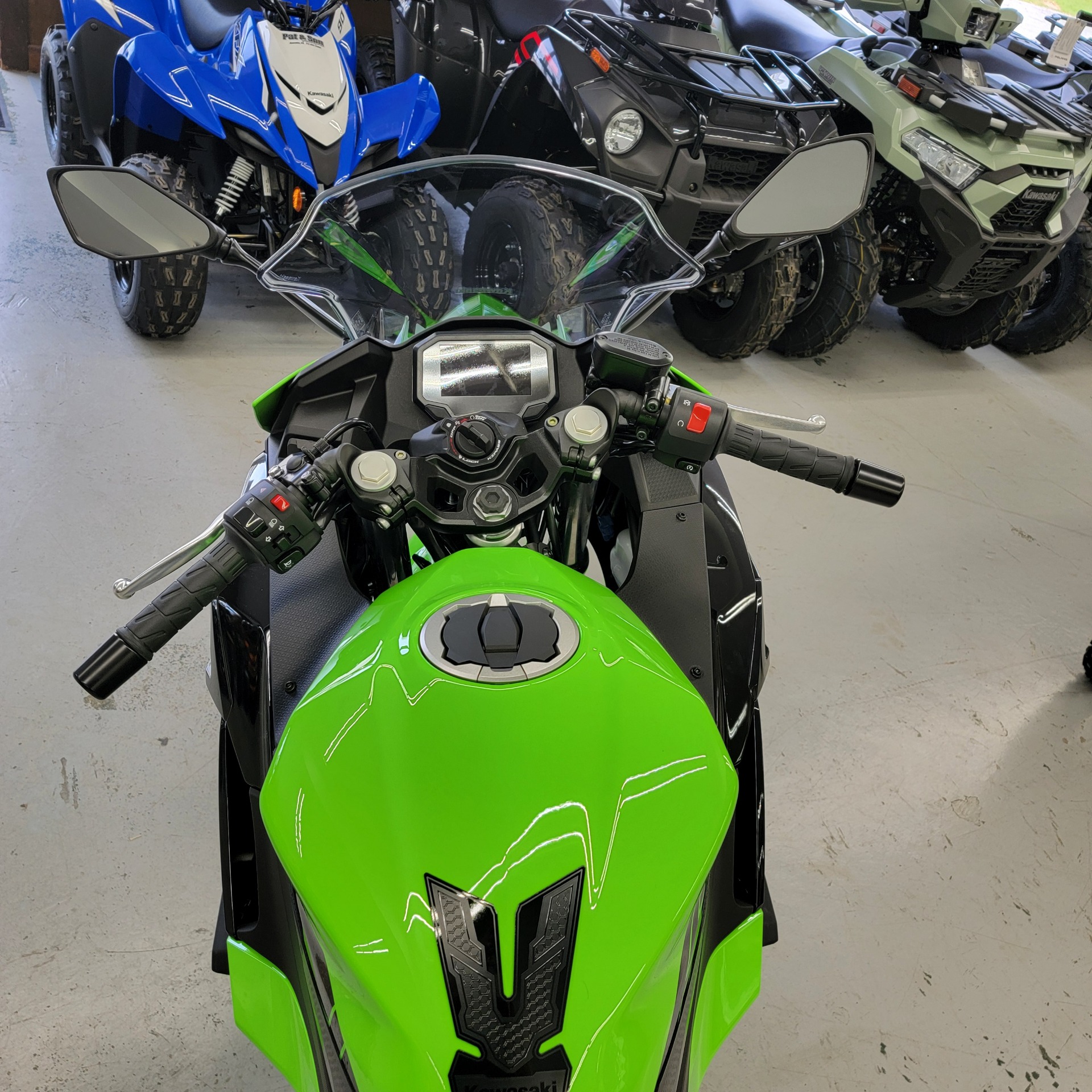 2024 Kawasaki Ninja 500 KRT Edition SE ABS in Annville, Pennsylvania - Photo 5