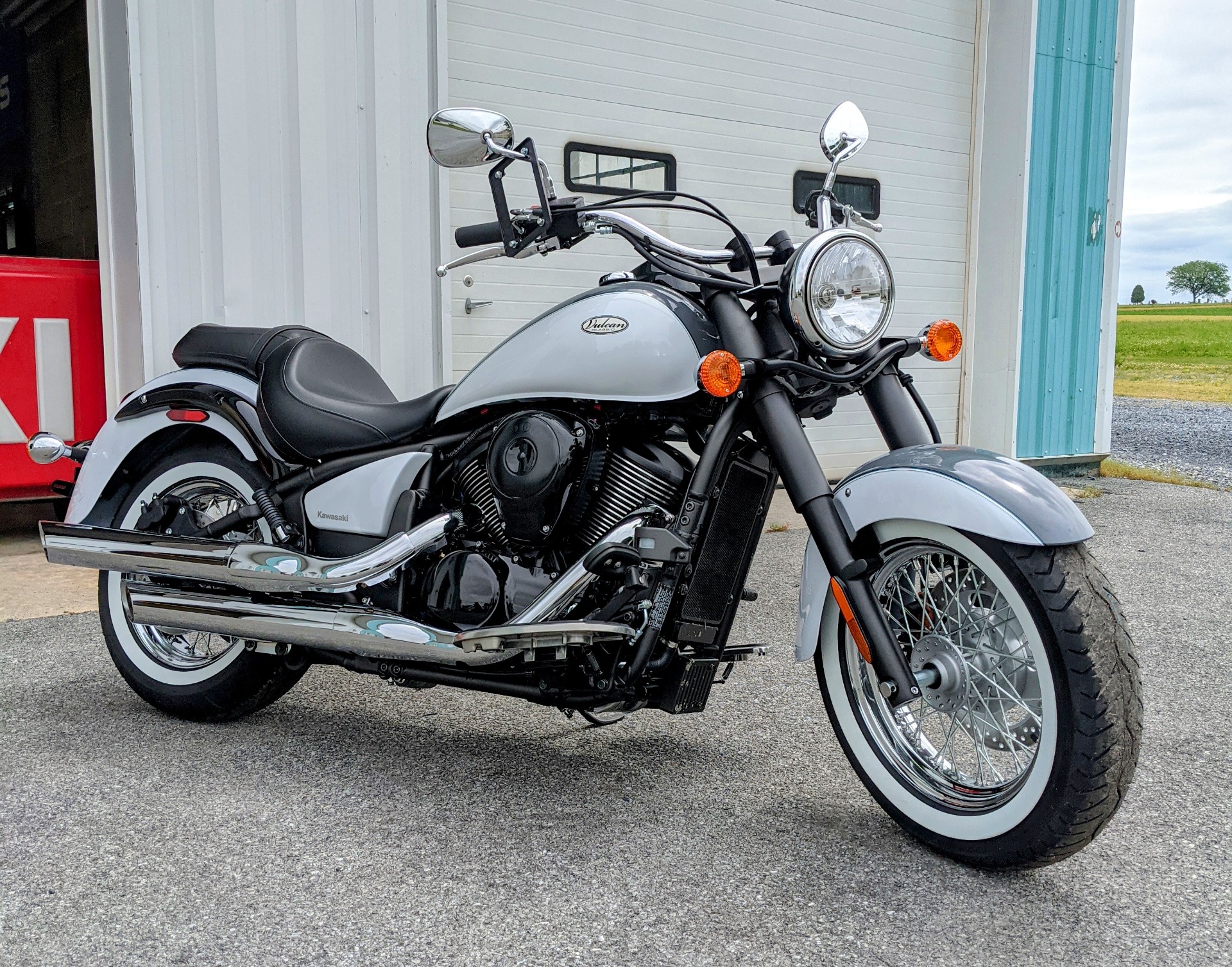 bagværk I mængde forbedre New 2021 Kawasaki Vulcan 900 Classic Pearl Storm Gray / Pearl Blizzard  White | Motorcycles in Annville PA | KAW100500