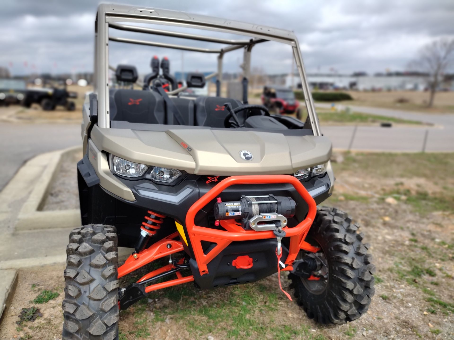 2023 Can-Am Defender Max X MR With Half Doors HD10 in Bessemer, Alabama - Photo 2