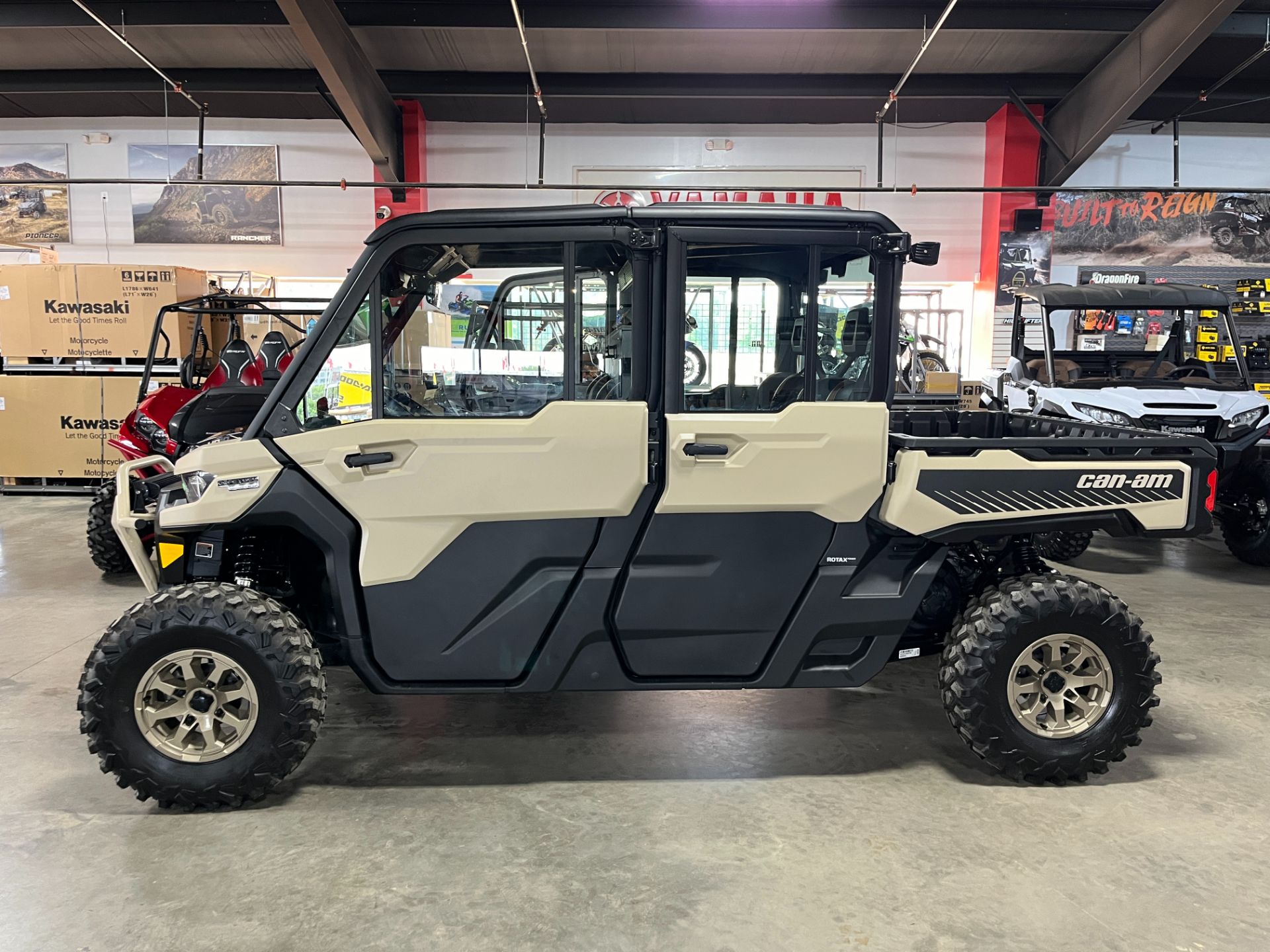 2024 Can-Am Defender MAX Limited in Bessemer, Alabama - Photo 14