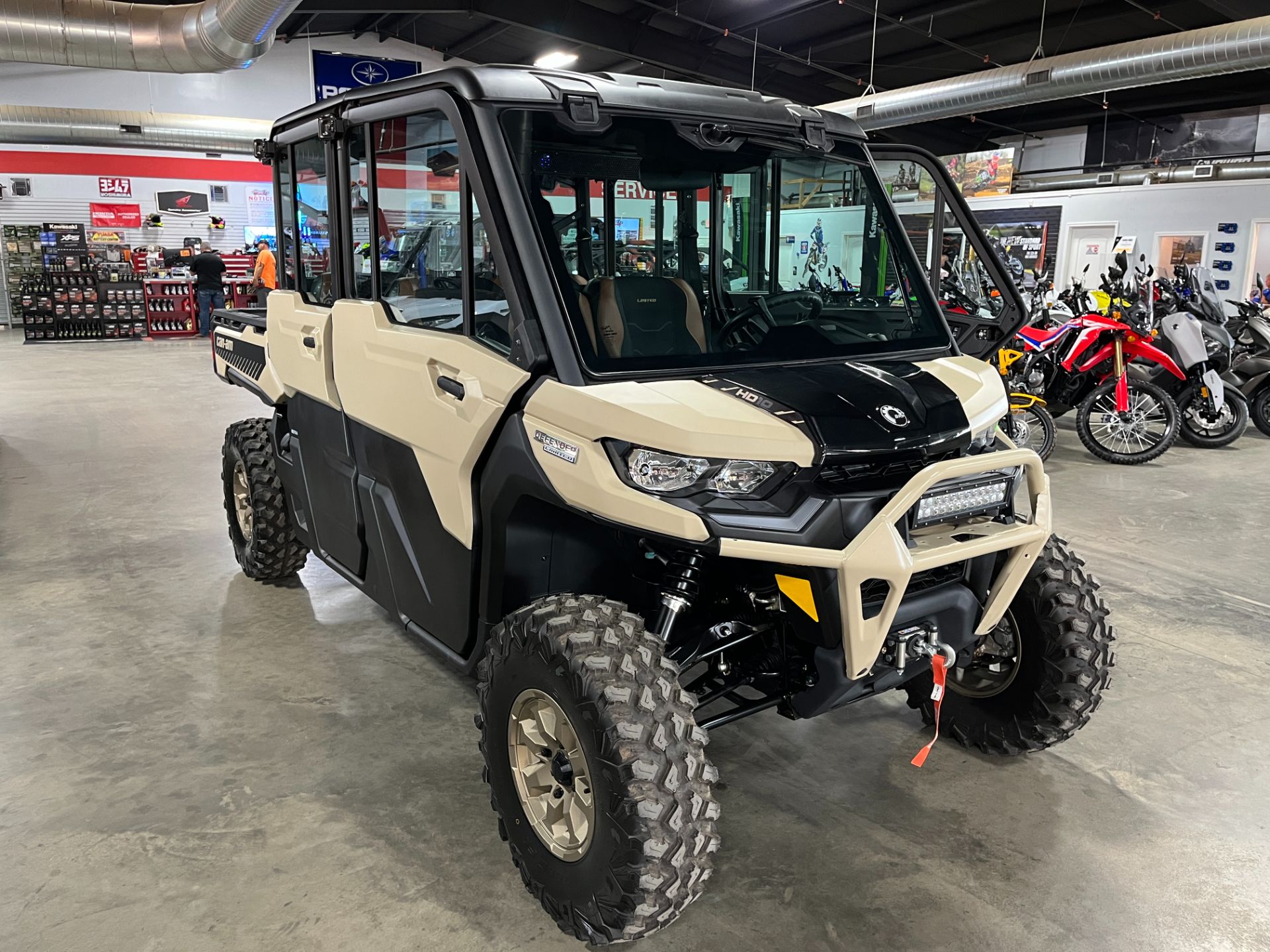 2024 Can-Am Defender MAX Limited in Bessemer, Alabama - Photo 10