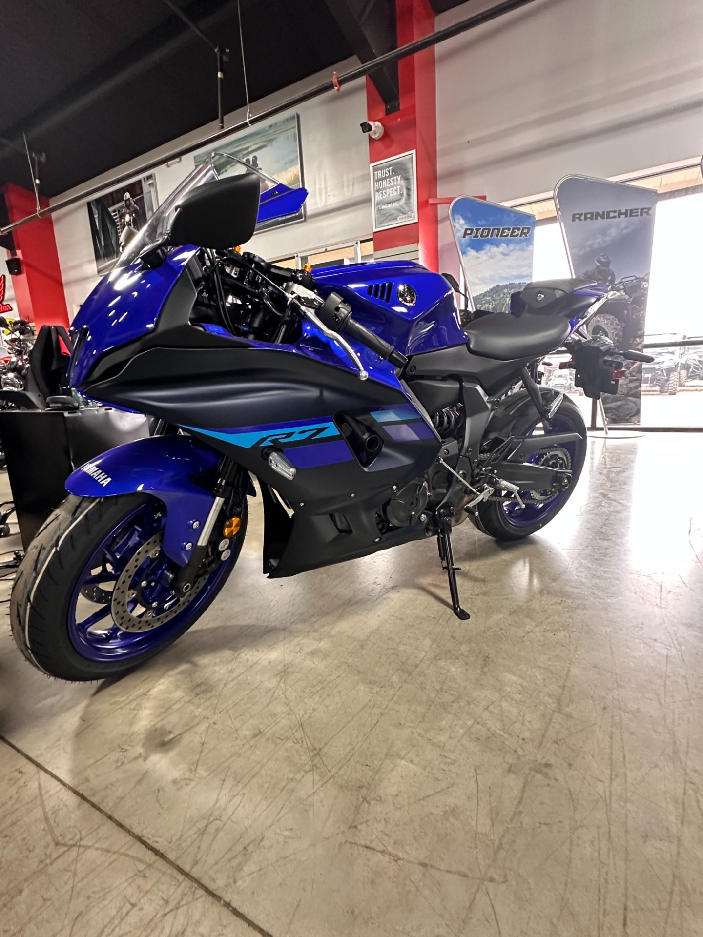 2024 Yamaha YZF-R7 in Bessemer, Alabama - Photo 4