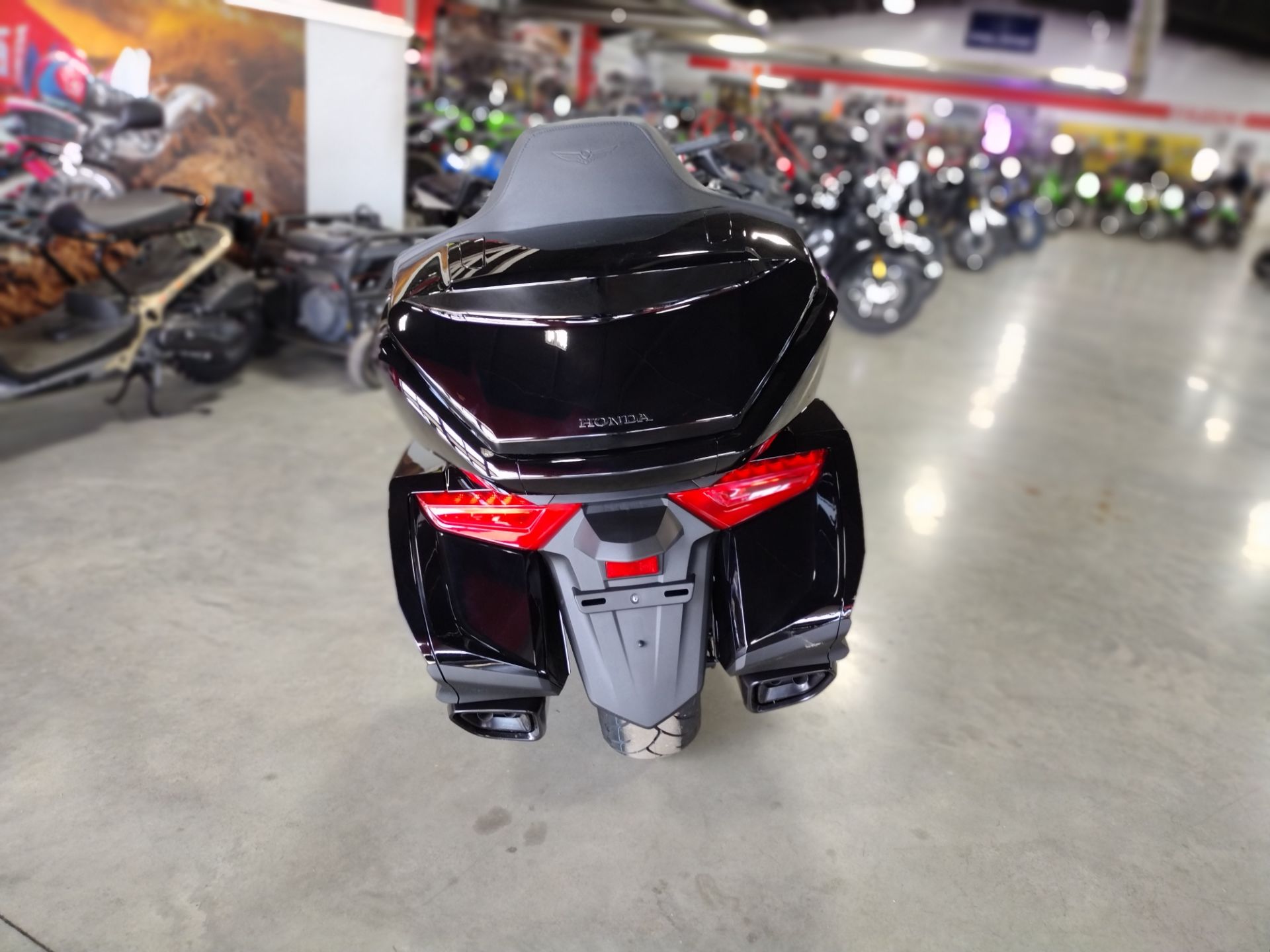 2023 Honda Gold Wing Tour Automatic DCT in Bessemer, Alabama - Photo 4