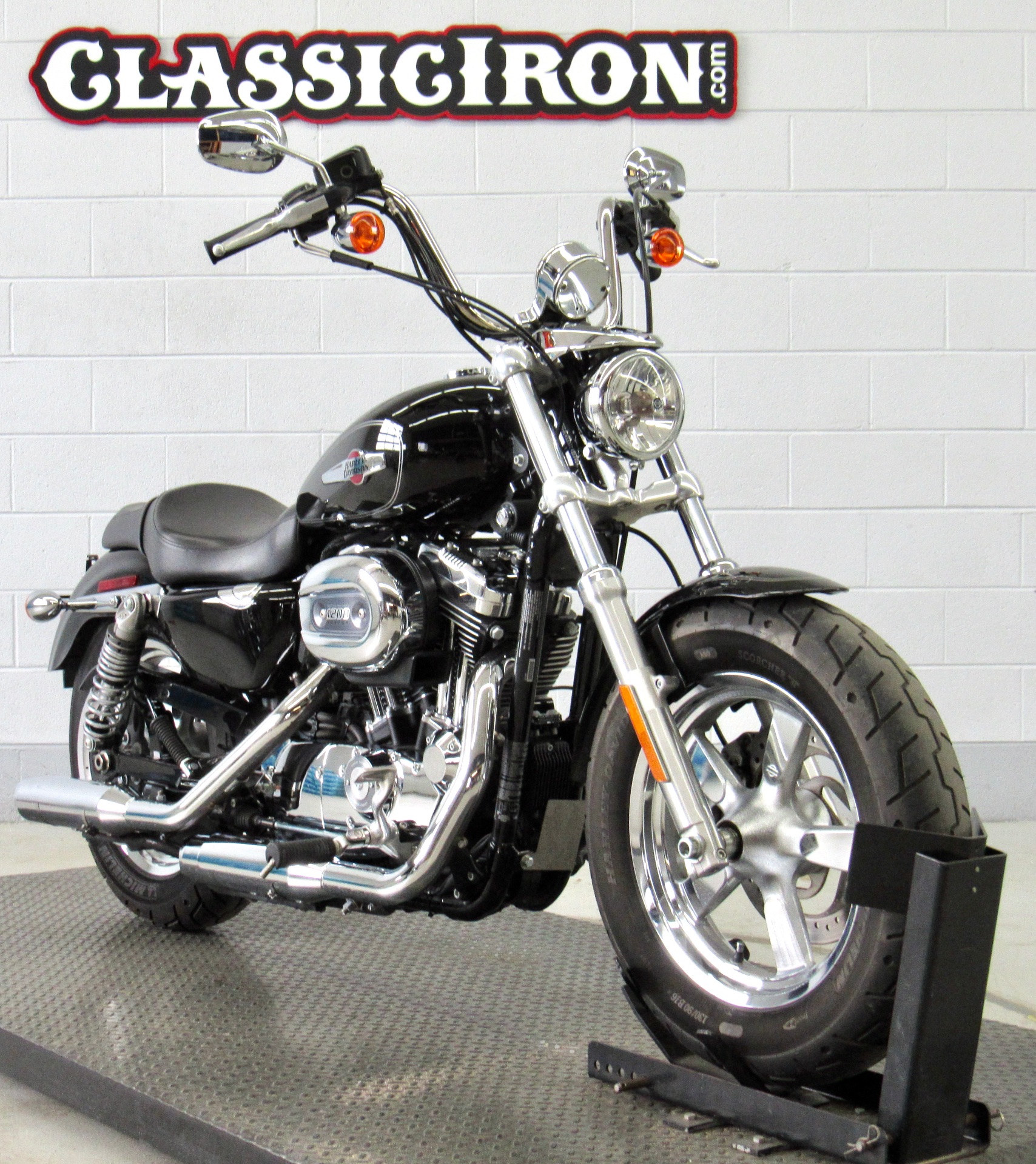 2016 Harley-Davidson 1200 Custom in Fredericksburg, Virginia - Photo 2