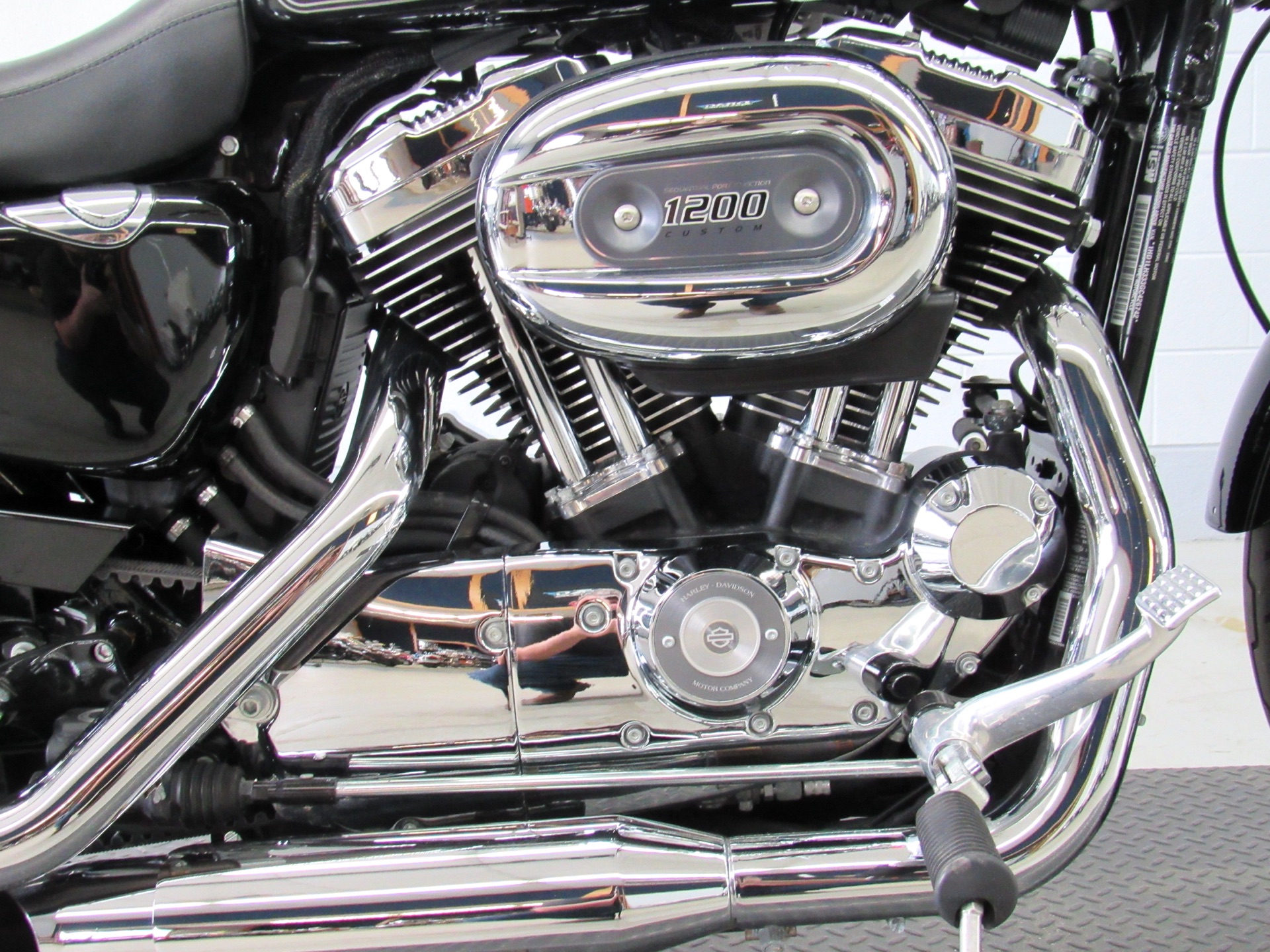 2016 Harley-Davidson 1200 Custom in Fredericksburg, Virginia - Photo 14