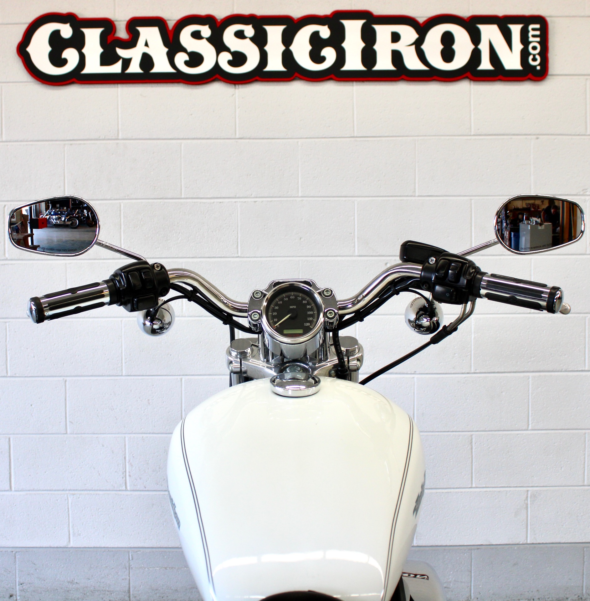 2006 Harley-Davidson Sportster® 883 Custom in Fredericksburg, Virginia - Photo 10