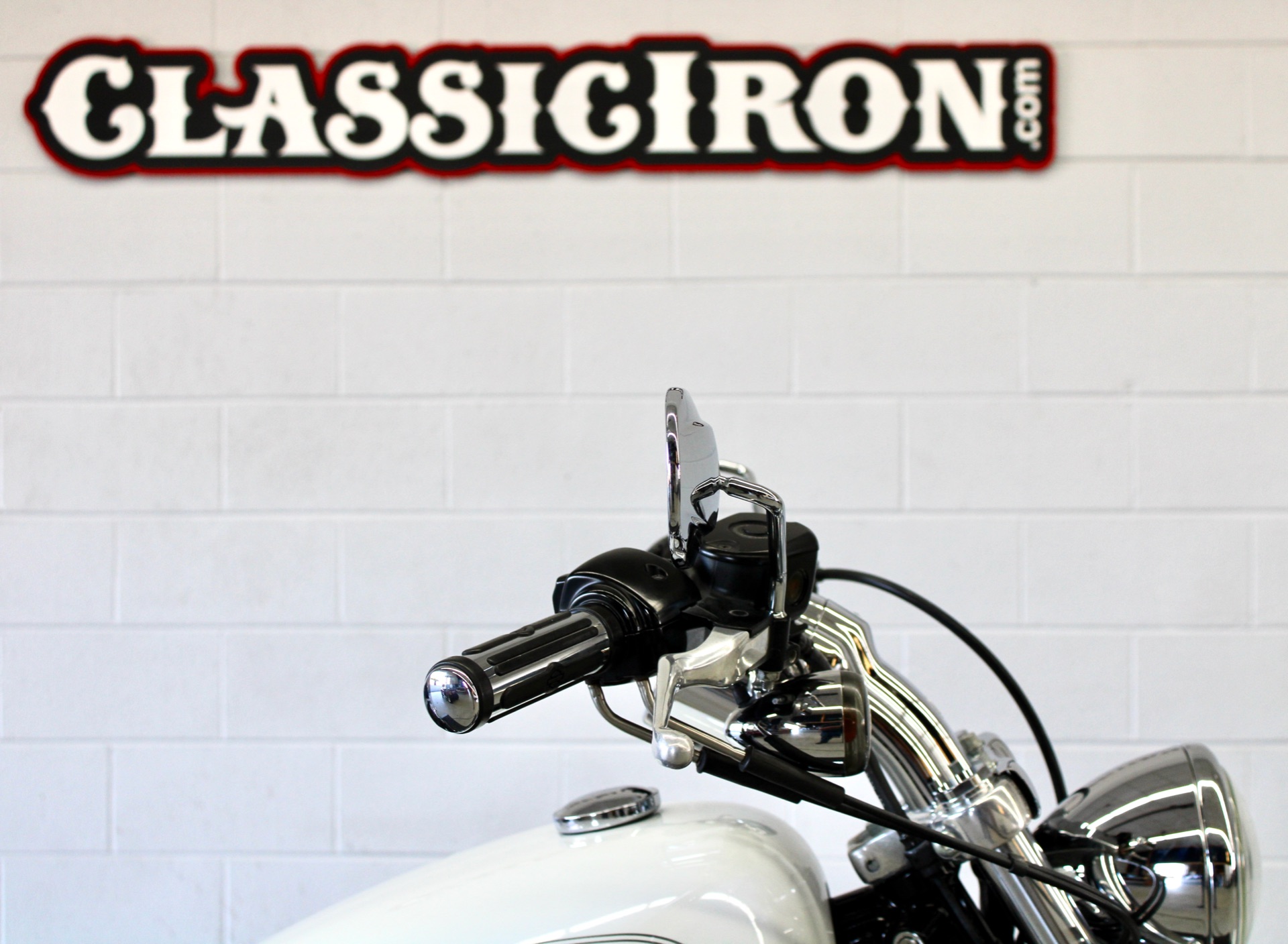 2006 Harley-Davidson Sportster® 883 Custom in Fredericksburg, Virginia - Photo 12