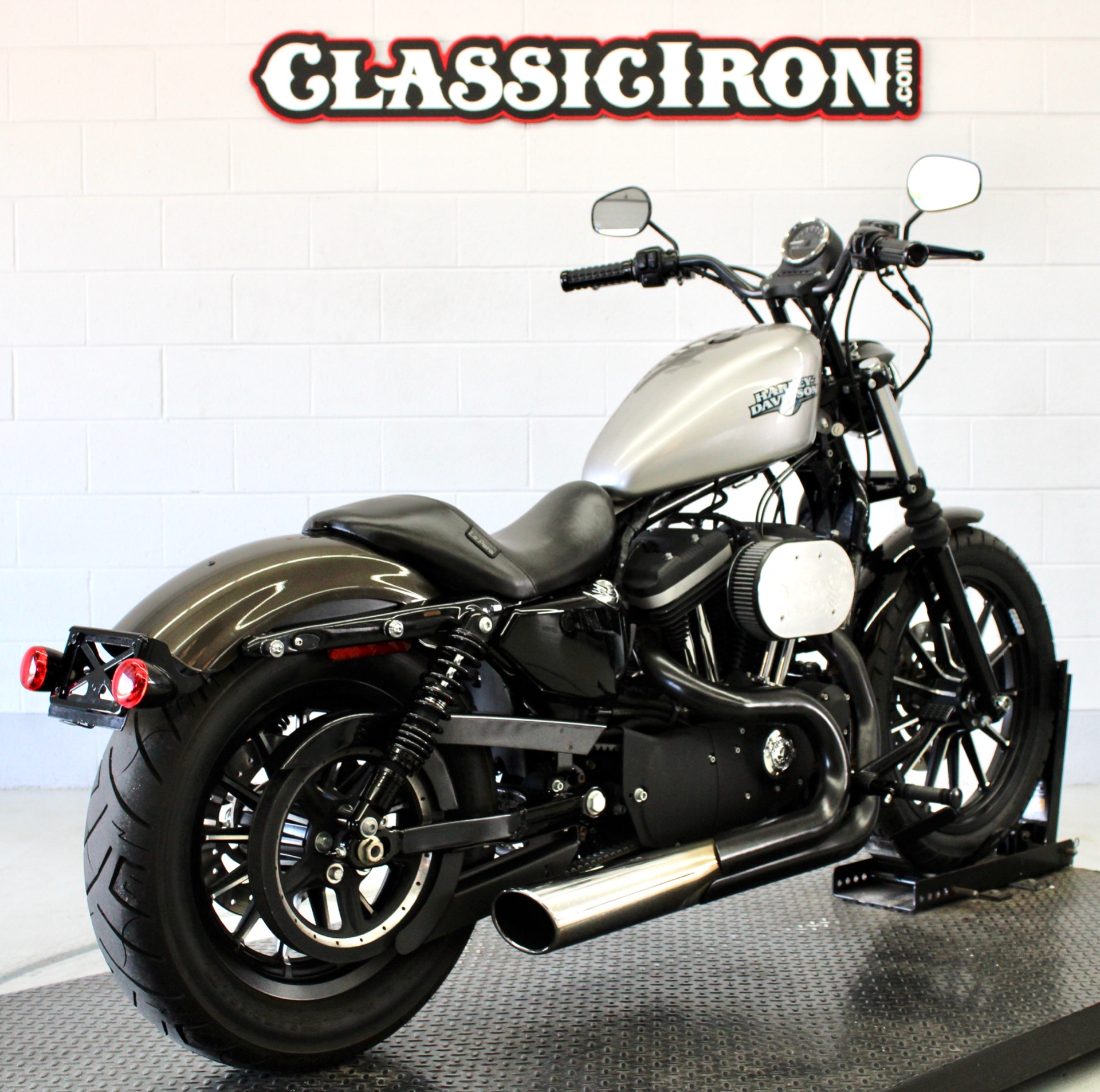 2011 Harley-Davidson Sportster® Iron 883™ in Fredericksburg, Virginia - Photo 5