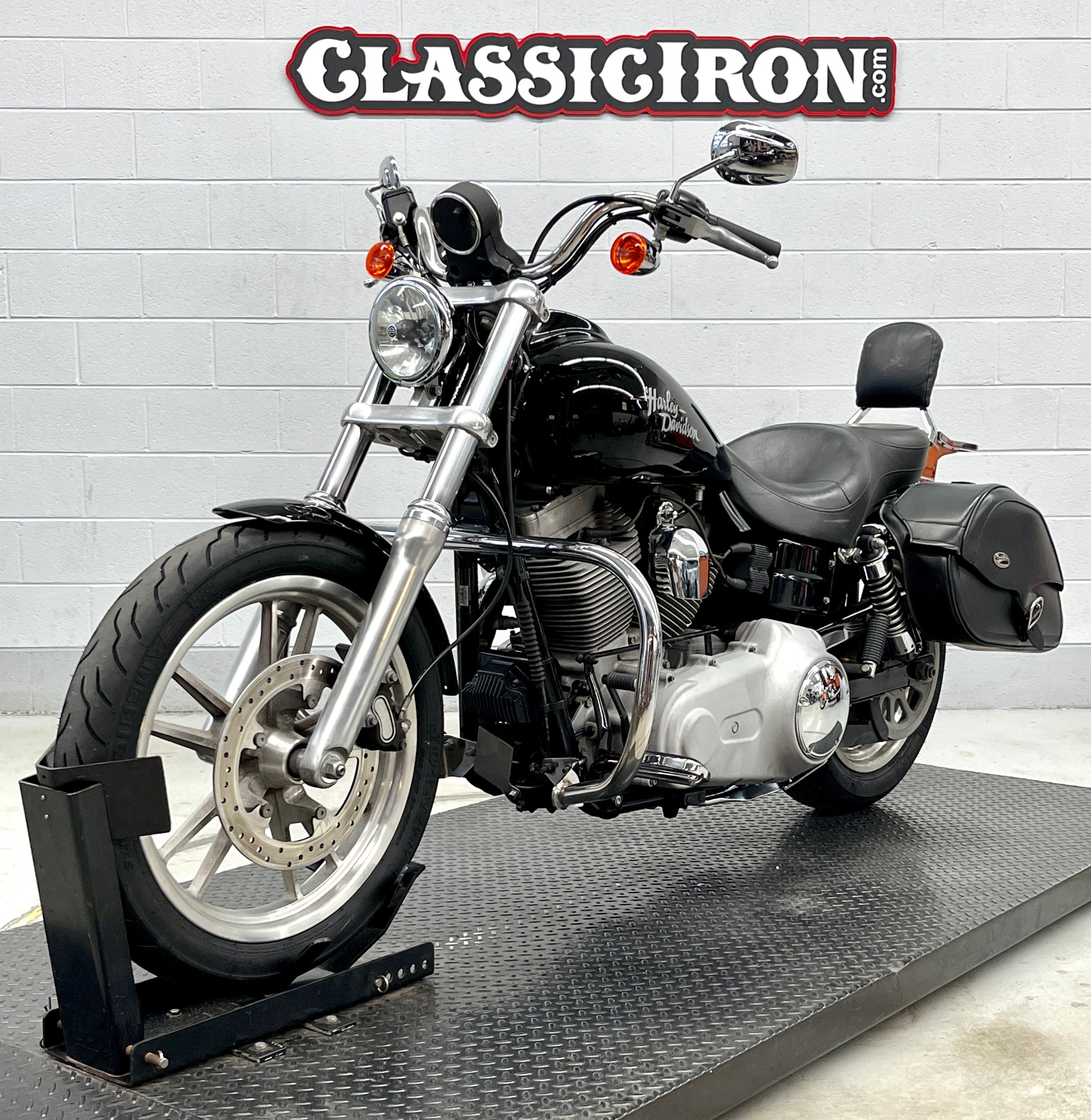 2010 Harley-Davidson Dyna® Super Glide® in Fredericksburg, Virginia - Photo 3