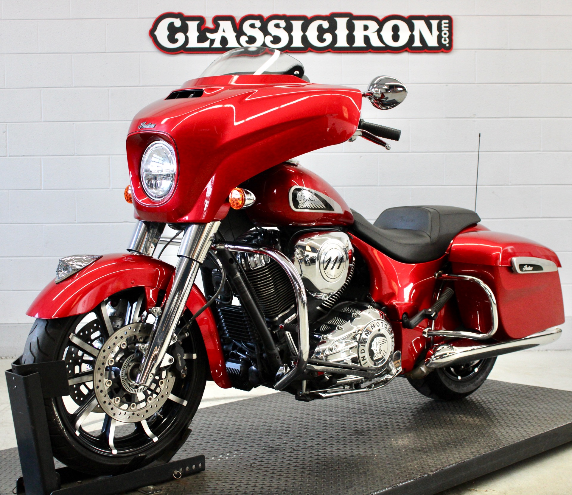2019 Indian Motorcycle Chieftain® Limited ABS in Fredericksburg, Virginia - Photo 3