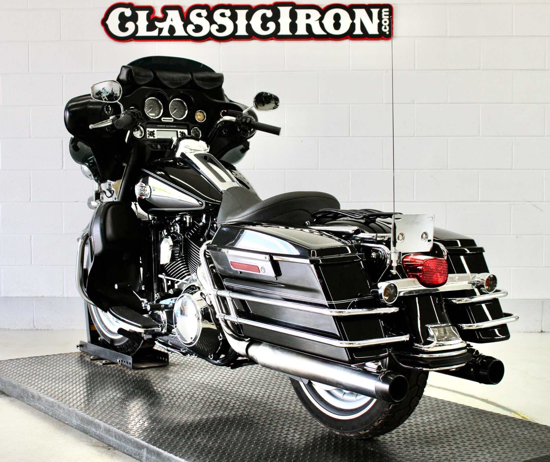 2008 Harley-Davidson Ultra Classic® Electra Glide® in Fredericksburg, Virginia - Photo 6