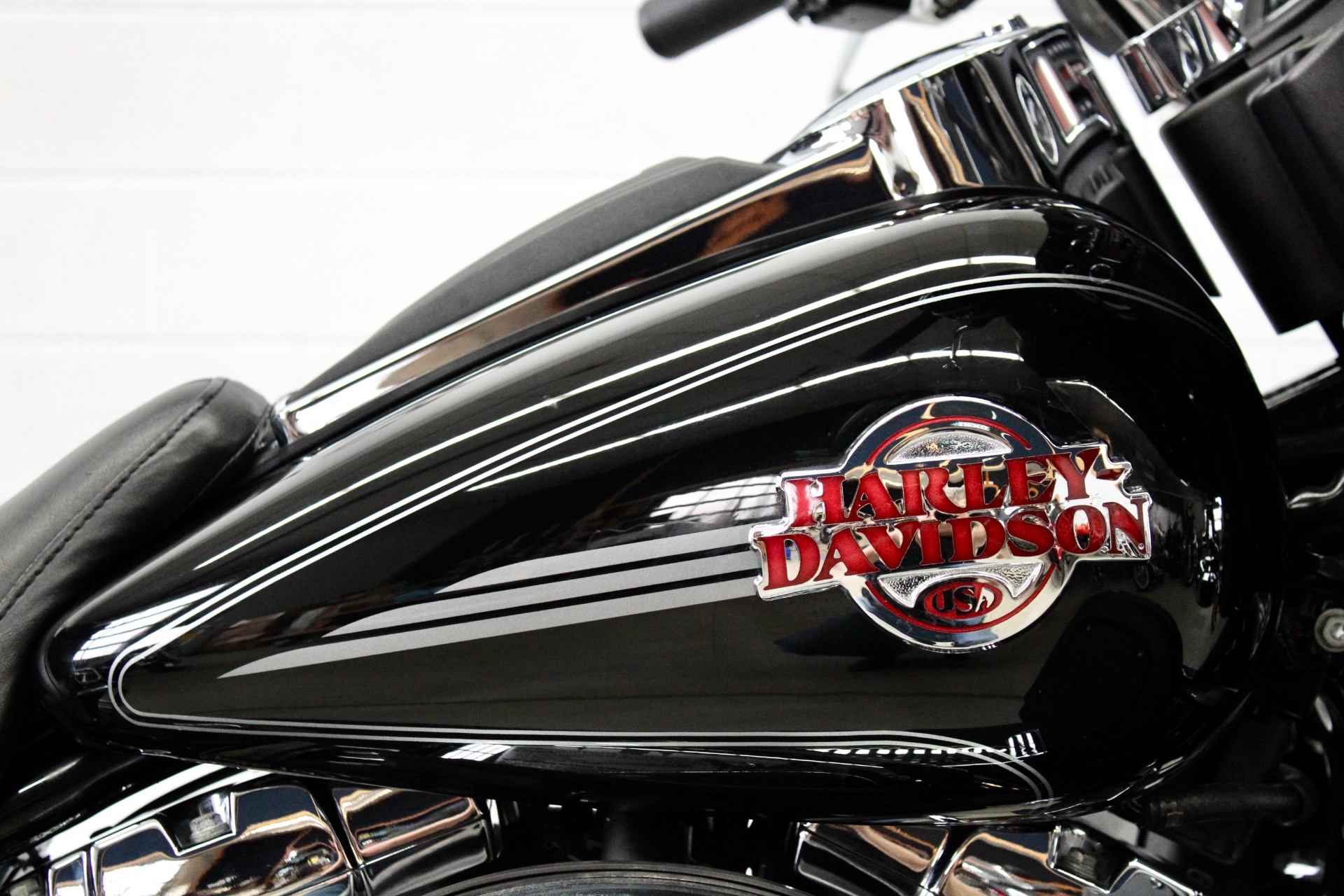 2005 Harley-Davidson FLHTCUI Ultra Classic® Electra Glide® in Fredericksburg, Virginia - Photo 13