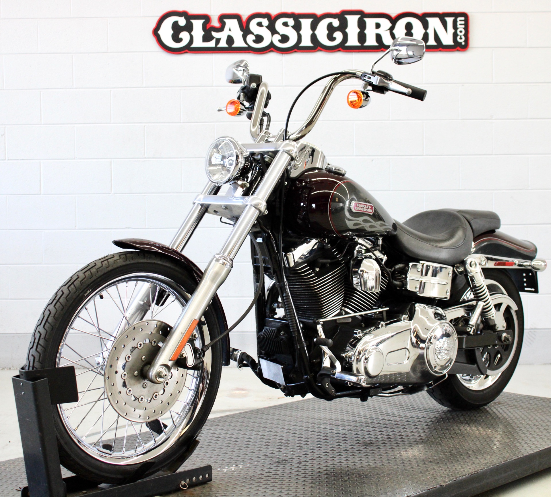 2006 Harley-Davidson Dyna™ Wide Glide® in Fredericksburg, Virginia - Photo 3