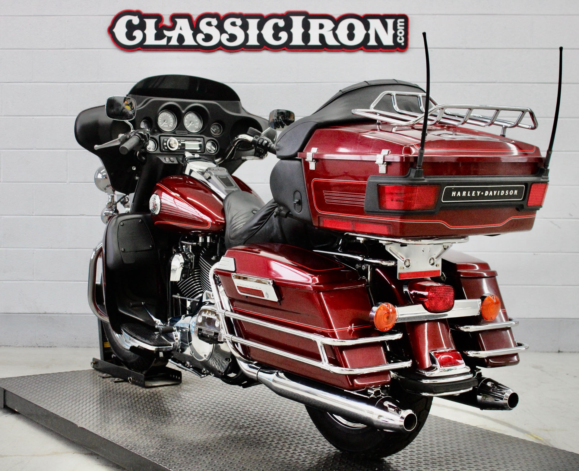 2000 Harley-Davidson FLHTCUI Ultra Classic® Electra Glide® in Fredericksburg, Virginia - Photo 6
