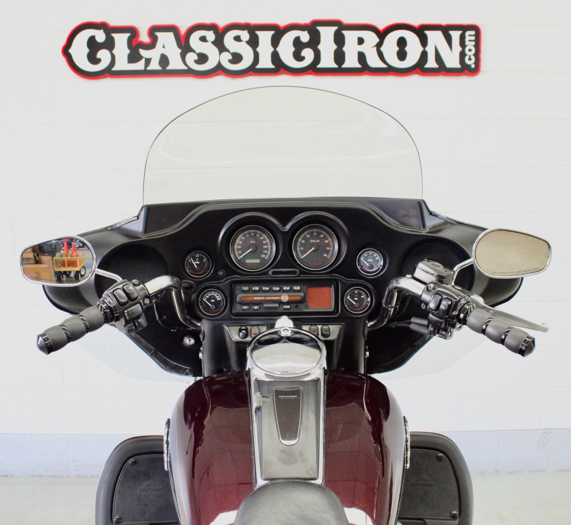 2005 Harley-Davidson FLHTCUI Ultra Classic® Electra Glide® in Fredericksburg, Virginia - Photo 10